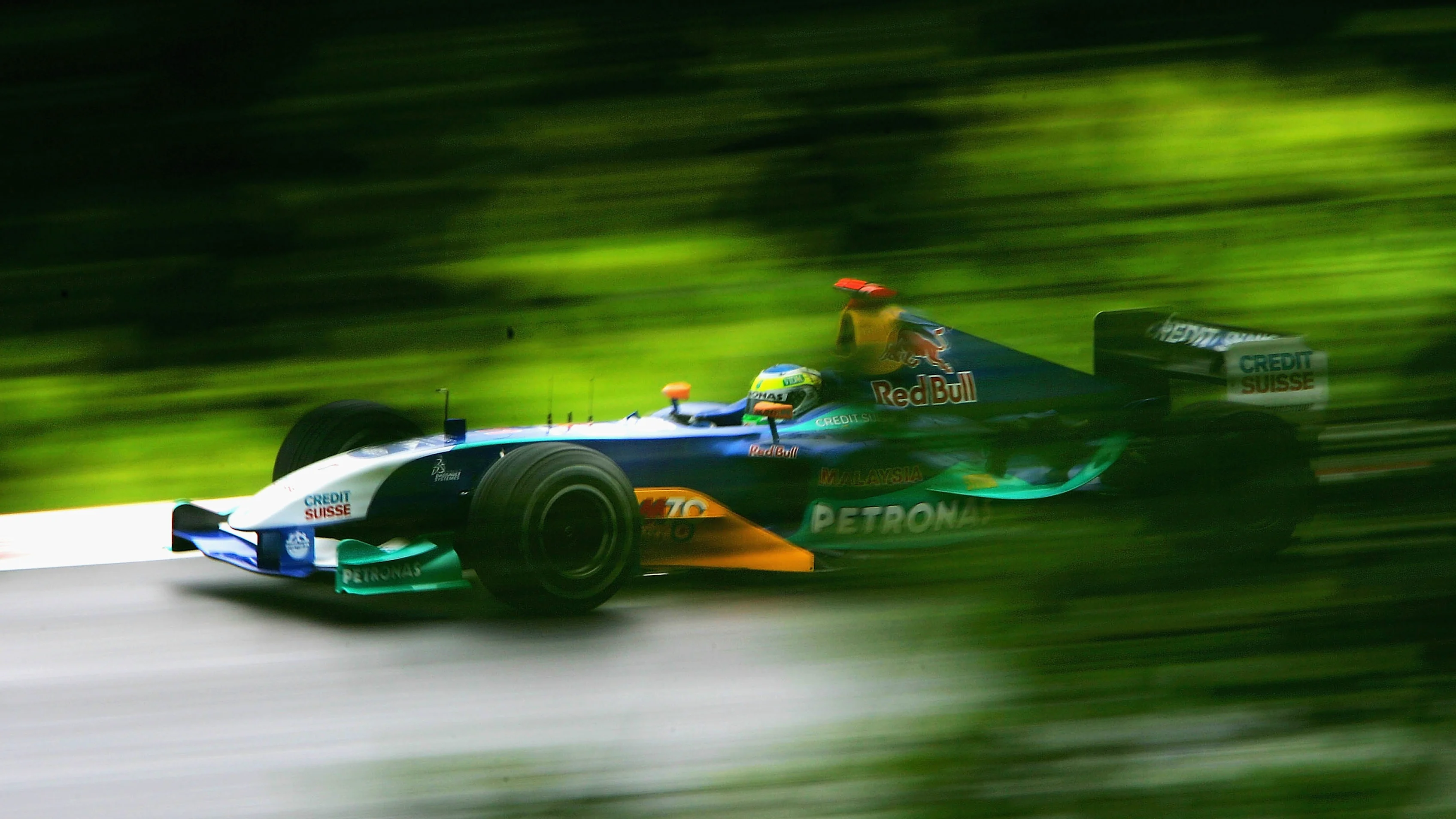 SPA FRANCORCHAMPS, BELGIUM - AUGUST 28: Giancarlo Fisichella of Italy and Sauber in action during