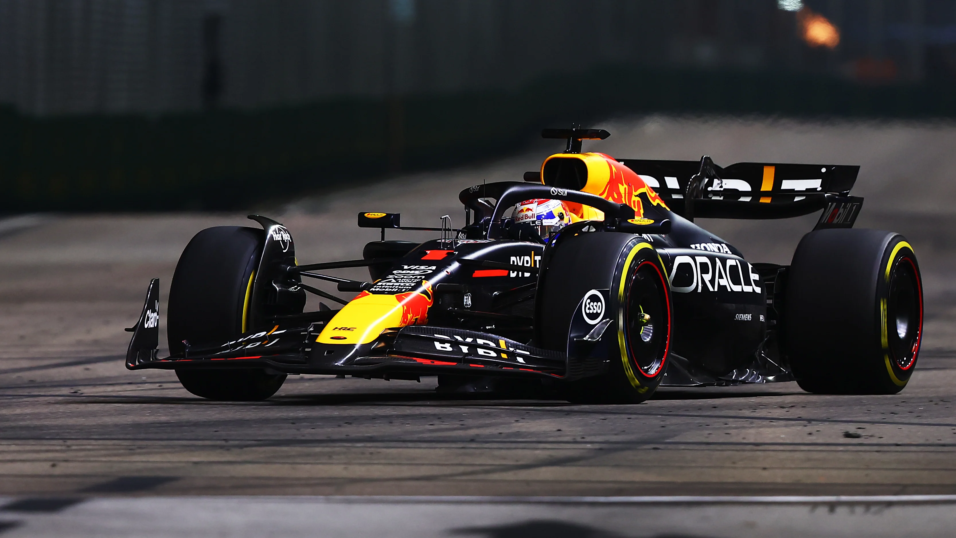 SINGAPORE, SINGAPORE - SEPTEMBER 22: Max Verstappen of the Netherlands driving the (1) Oracle Red