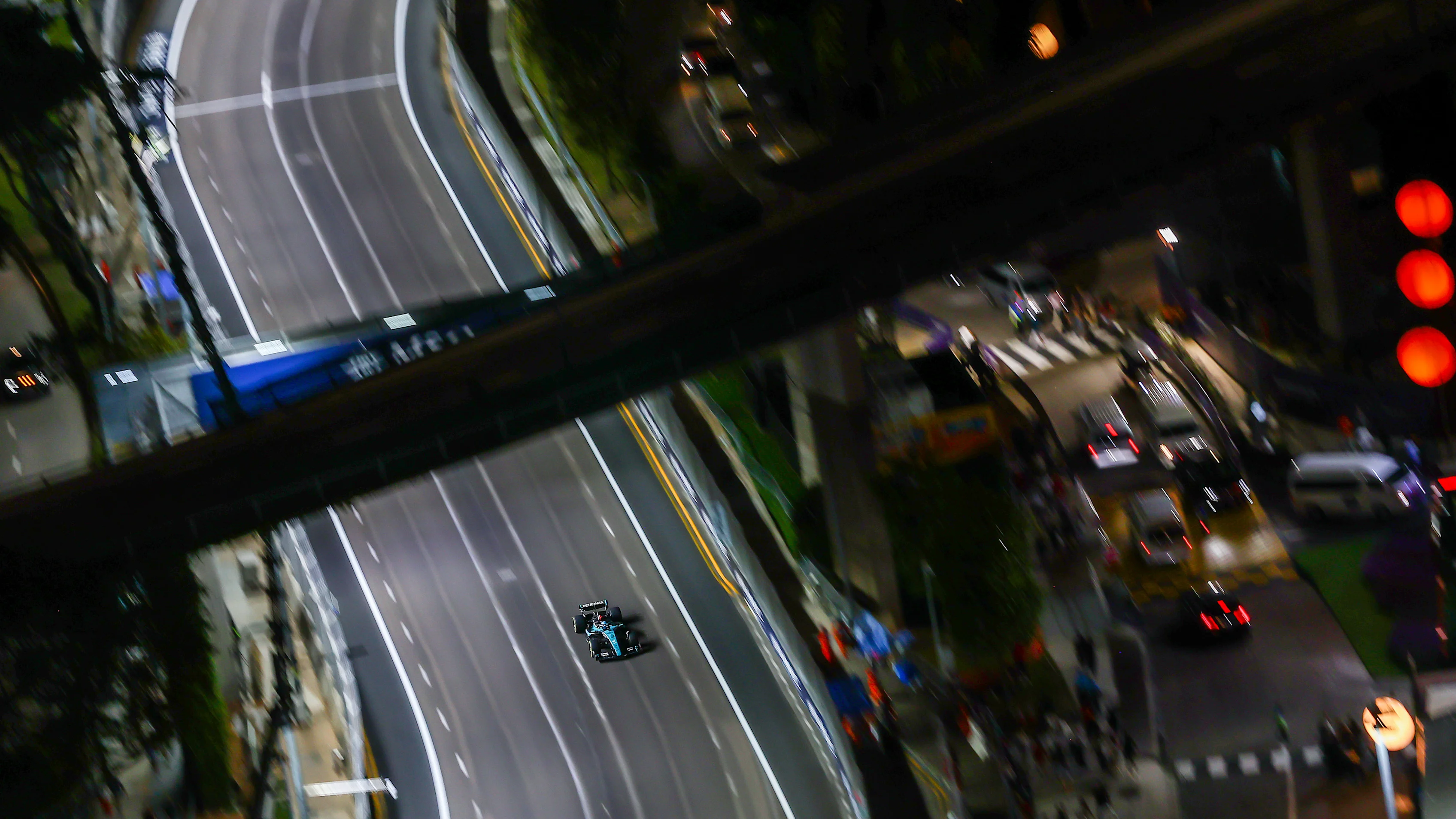 SINGAPORE, SINGAPORE - SEPTEMBER 20: Oscar Piastri of Australia driving the (81) McLaren MCL38