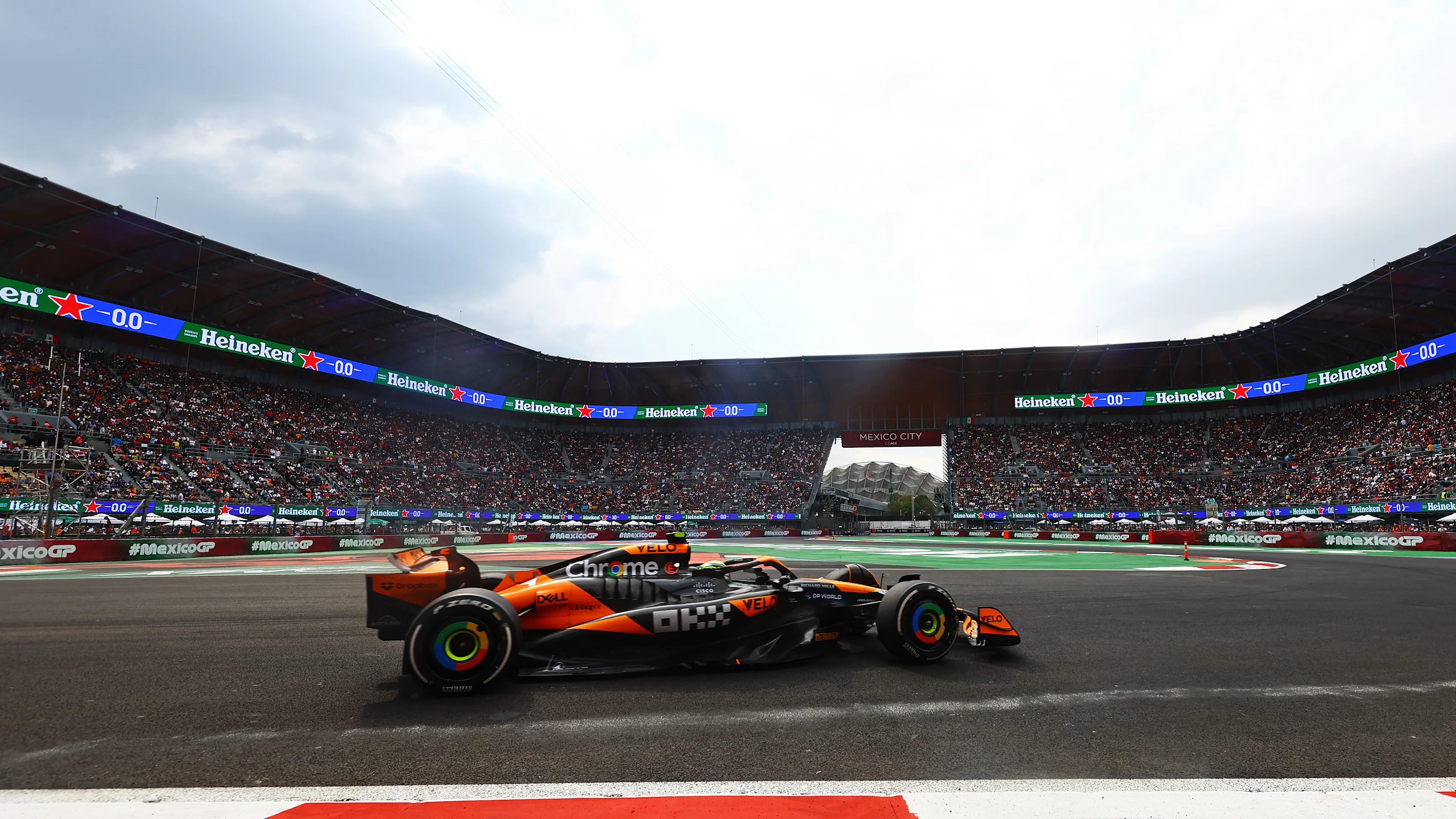 MEXICO CITY, MEXICO - OCTOBER 27: Lando Norris of Great Britain driving the (4) McLaren MCL38