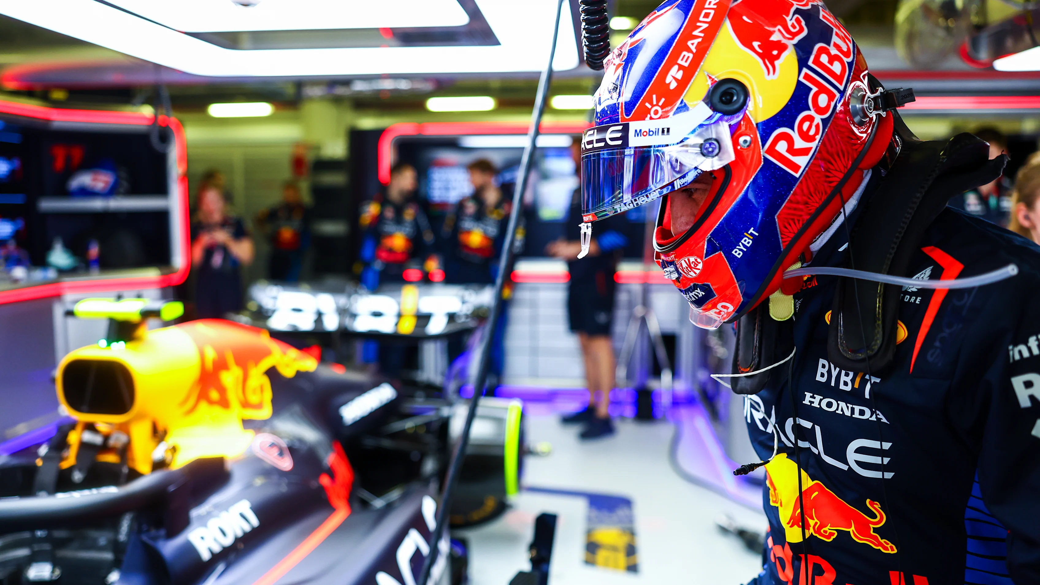 MEXICO CITY, MEXICO - OCTOBER 27: Sergio Perez of Mexico and Oracle Red Bull Racing prepares in the
