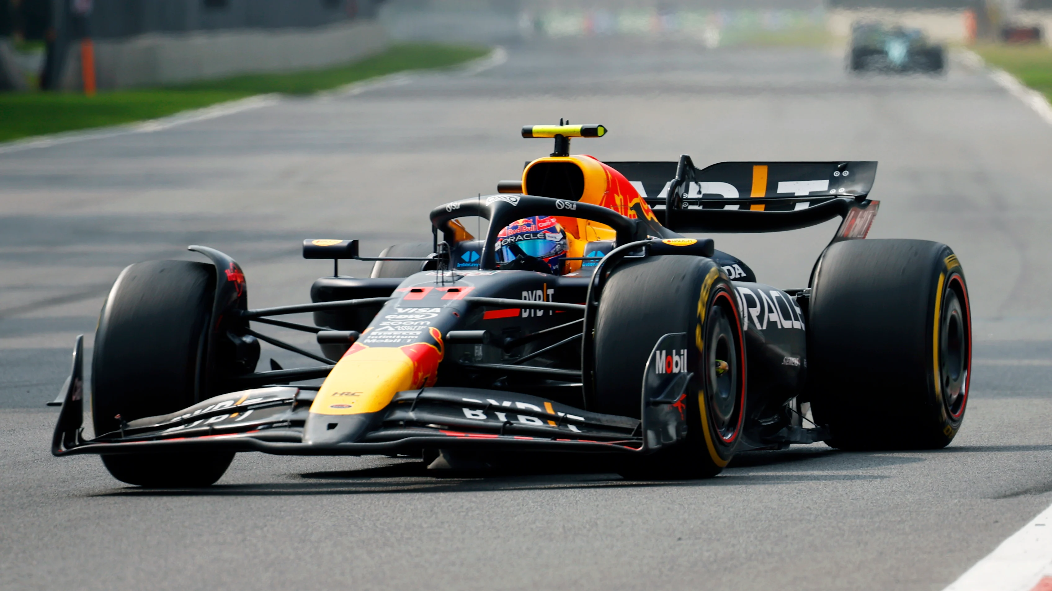 MEXICO CITY, MEXICO - OCTOBER 27: Sergio Perez of Mexico driving the (11) Oracle Red Bull Racing