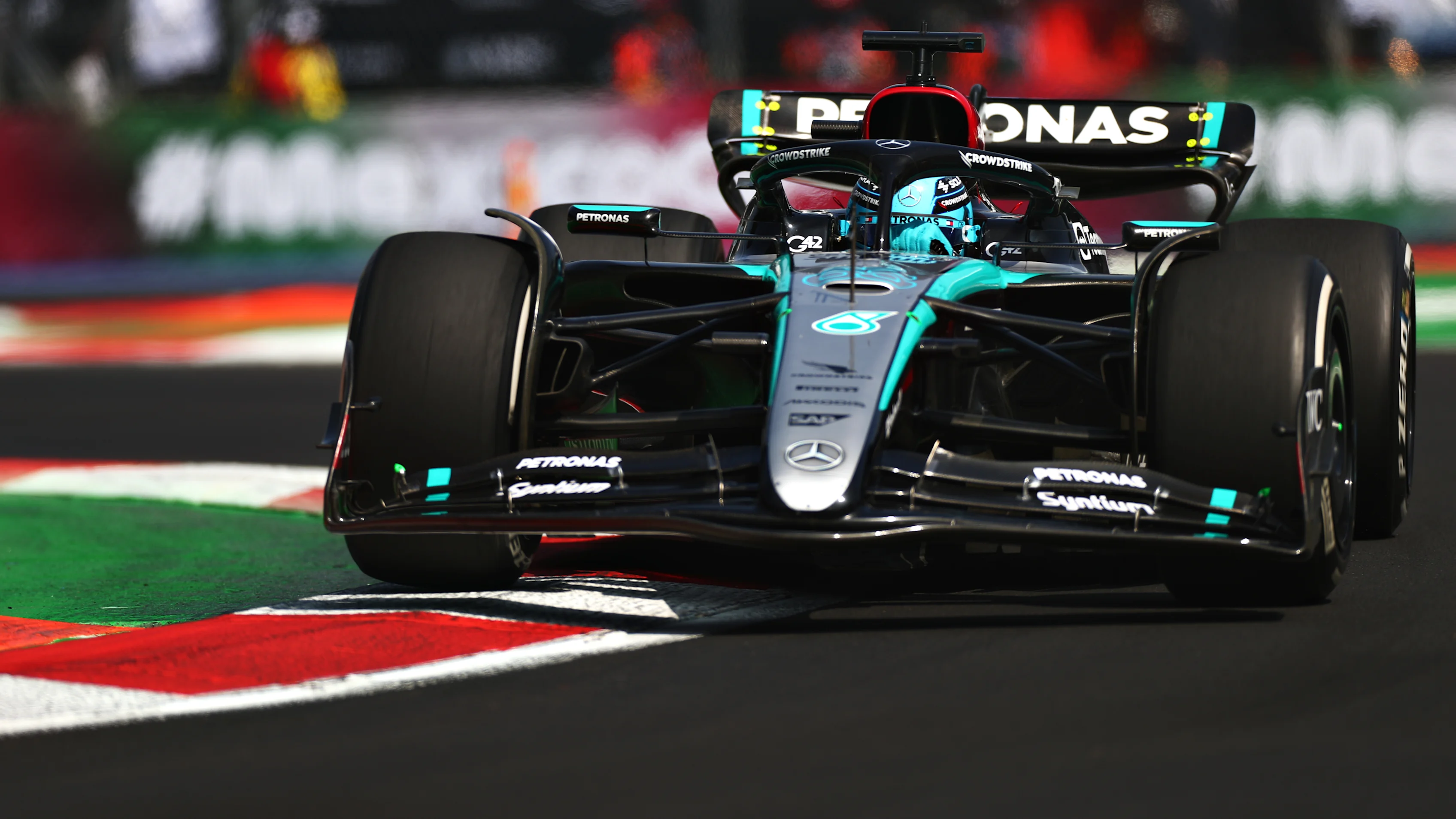 MEXICO CITY, MEXICO - OCTOBER 25: George Russell of Great Britain driving the (63) Mercedes AMG