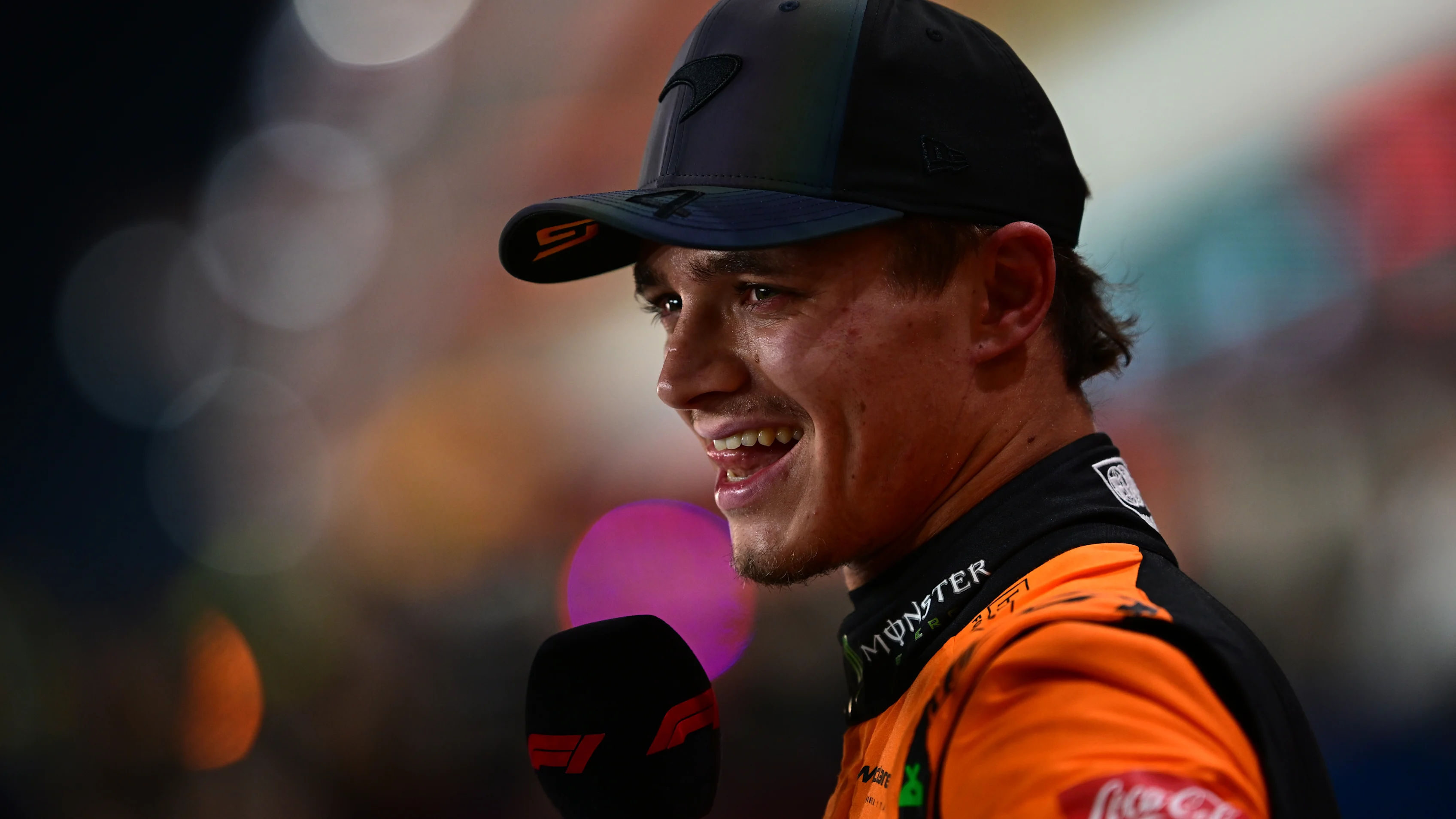 LUSAIL CITY, QATAR - NOVEMBER 29: Lando Norris of Great Britain driving the (4) McLaren MCL38