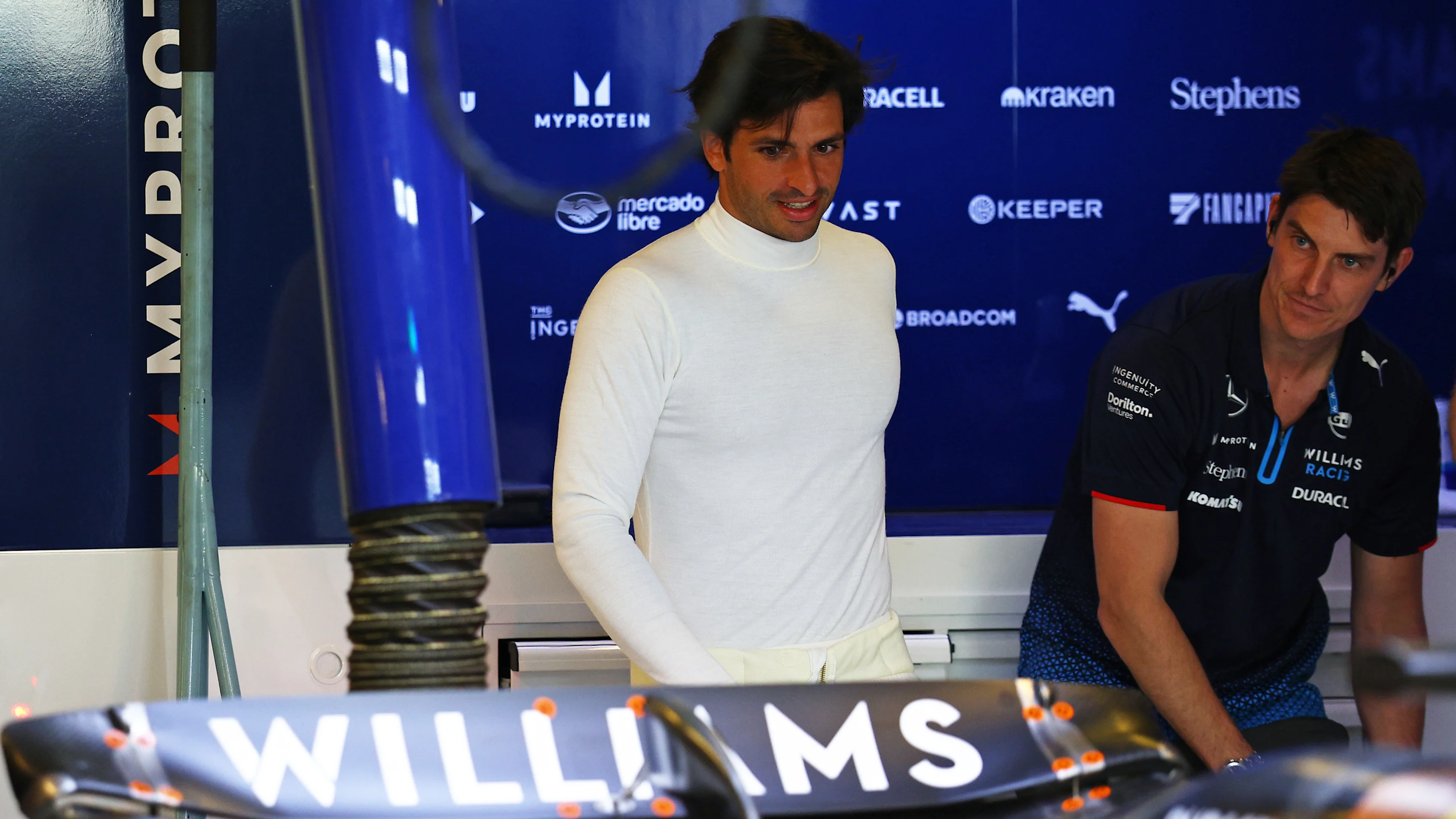 ABU DHABI, UNITED ARAB EMIRATES - DECEMBER 10: Carlos Sainz of Spain and Williams prepares to drive
