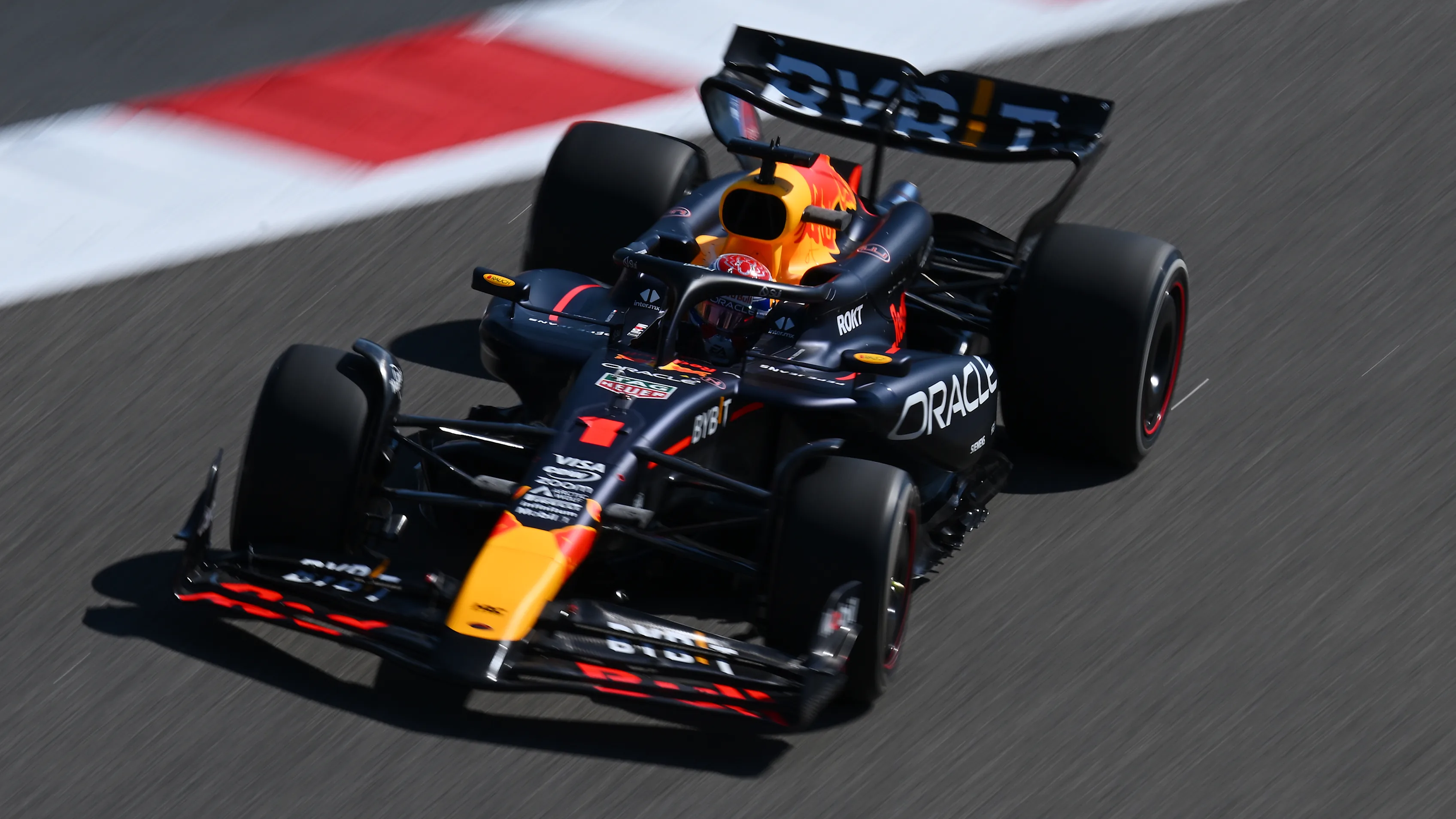 BAHRAIN, BAHRAIN - FEBRUARY 21: Max Verstappen of the Netherlands driving the (1) Oracle Red Bull