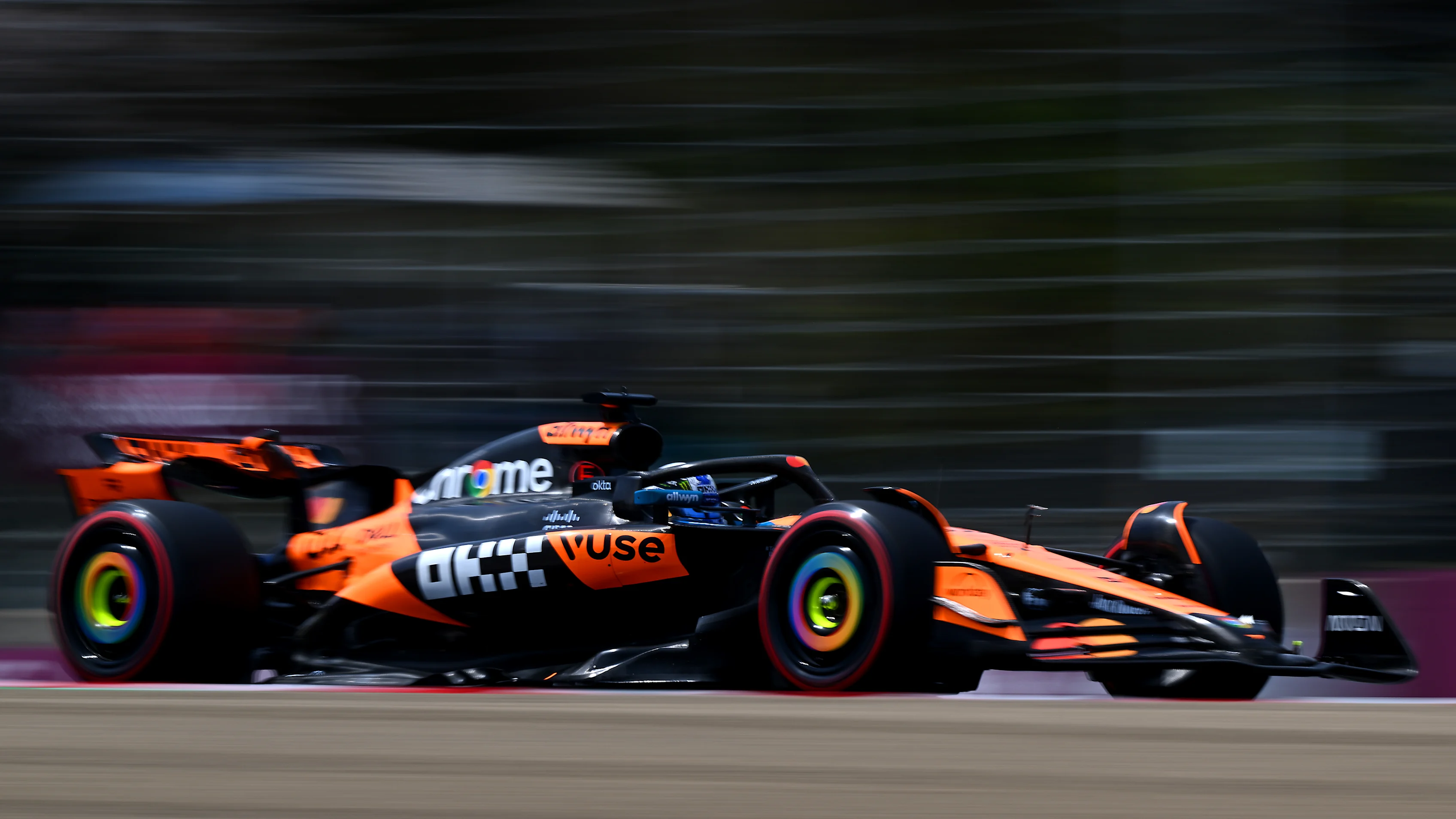 SUZUKA, JAPAN - APRIL 05: Oscar Piastri of Australia driving the (81) McLaren MCL39 Mercedes on