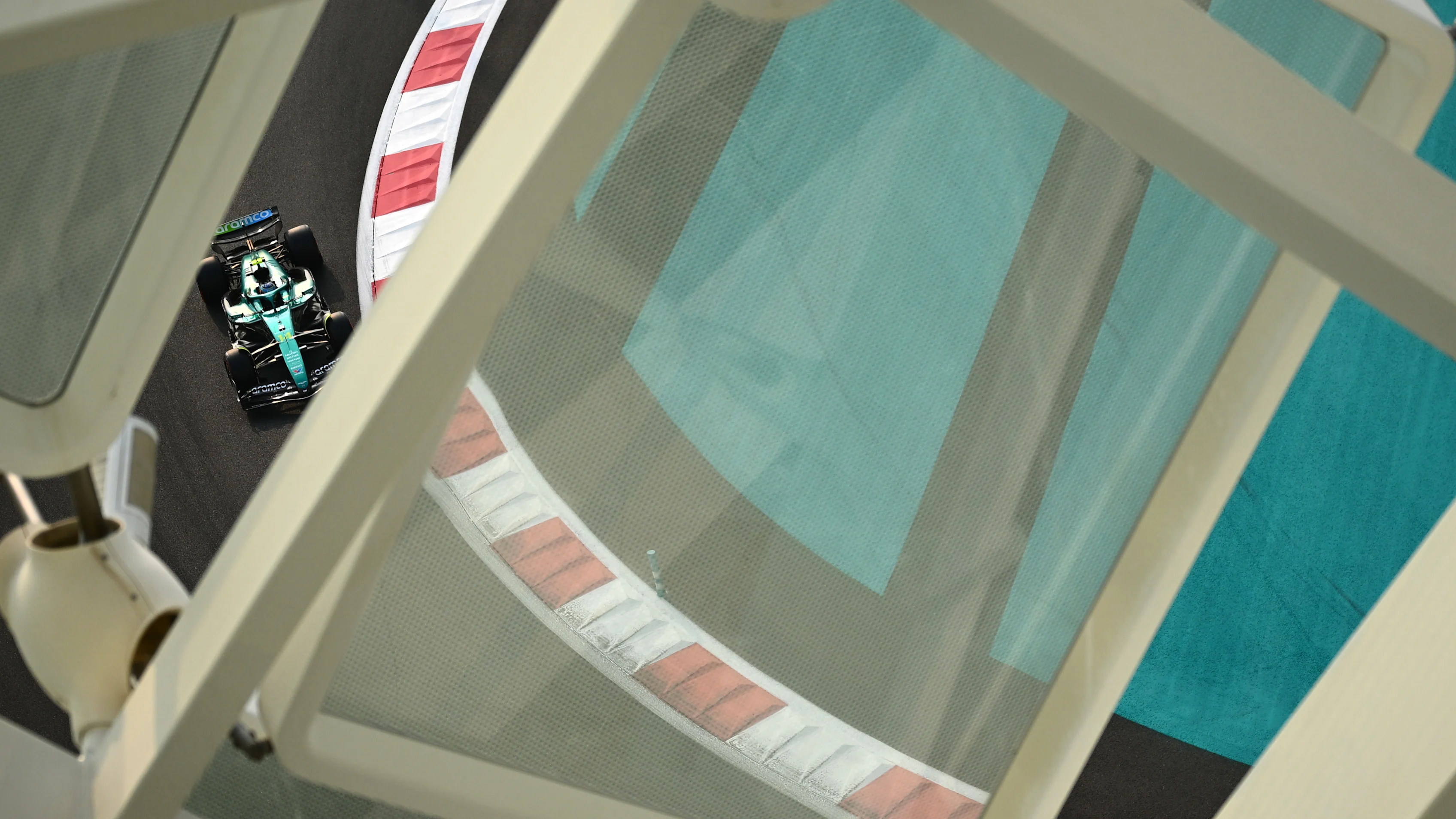 ABU DHABI, UNITED ARAB EMIRATES - DECEMBER 06: Fernando Alonso of Spain driving the (14) Aston Martin F1 Team AMR25 Mercedes on track during final practice ahead of the F1 Grand Prix of Abu Dhabi at Yas Marina Circuit on December 06, 2025 in Abu Dhabi, United Arab Emirates. (Photo by Clive Mason/Getty Images)