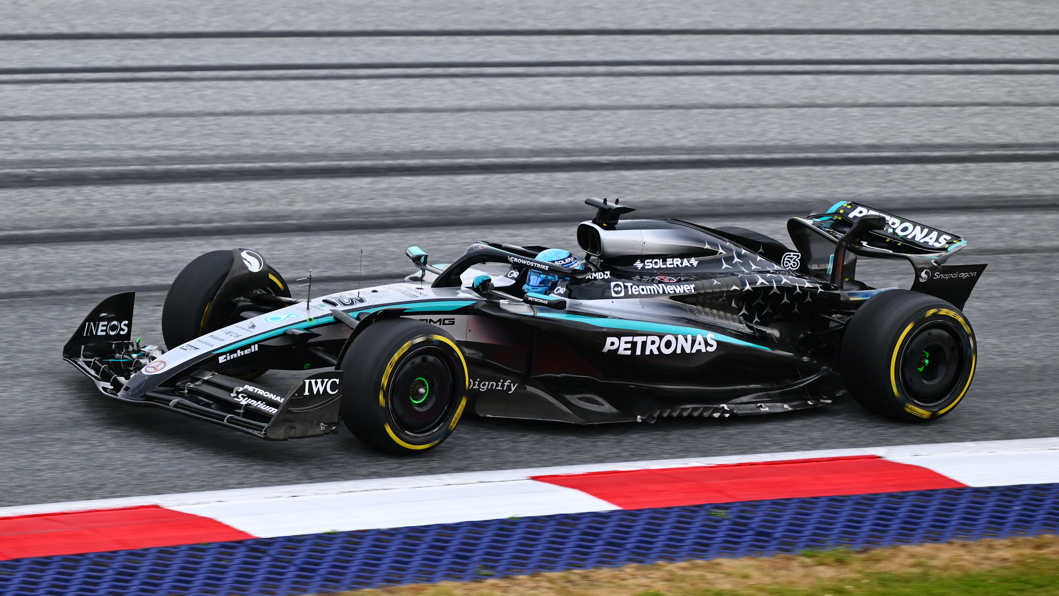 SPIELBERG, AUSTRIA - JUNE 27: George Russell of Great Britain driving the (63) Mercedes AMG Petronas F1 Team W16 on track during practice ahead of the F1 Grand Prix of Austria at Red Bull Ring on June 27, 2025 in Spielberg, Austria. (Photo by Mark Sutton - Formula 1/Formula 1 via Getty Images)