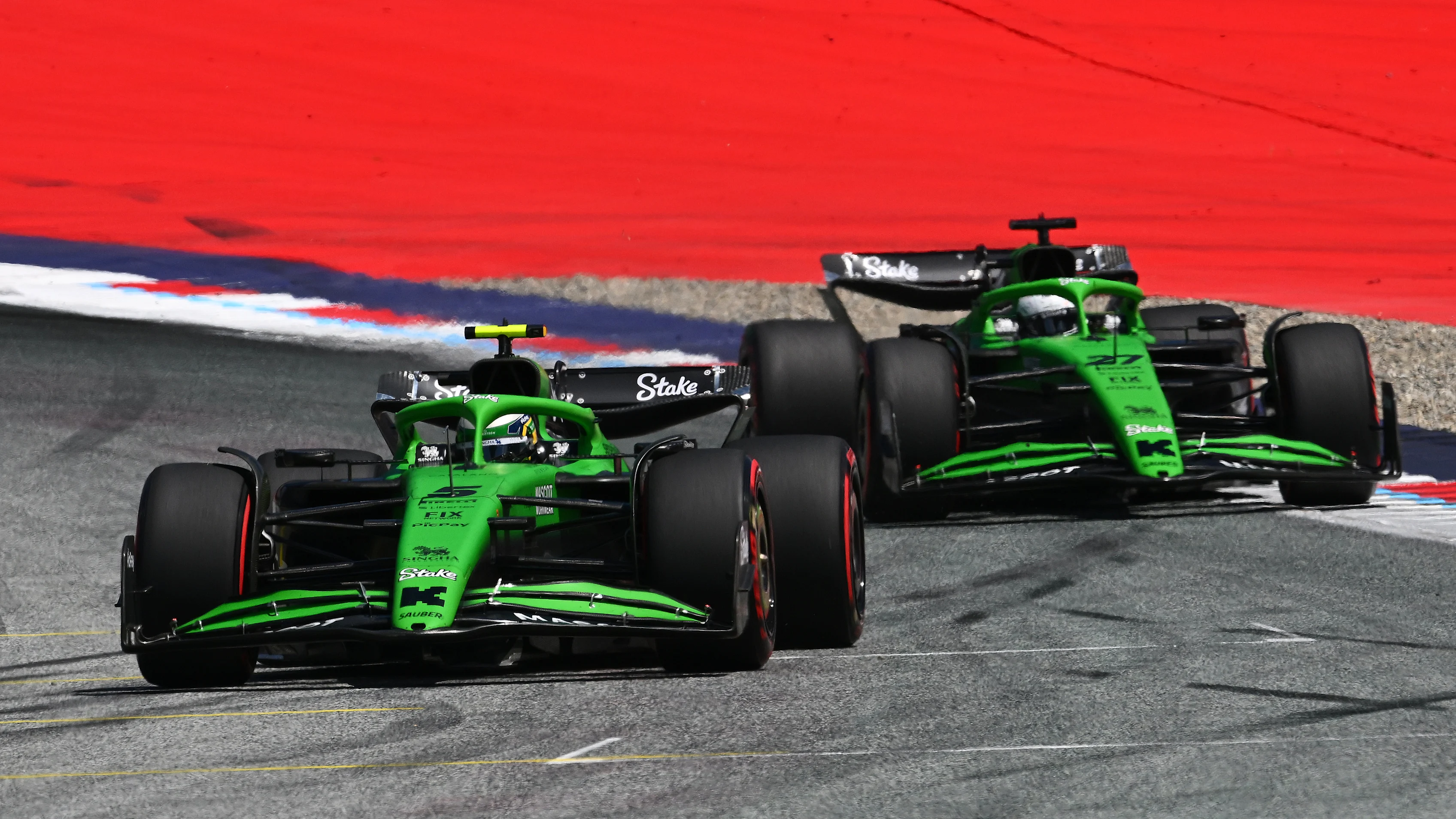 SPIELBERG, AUSTRIA - JUNE 28: Gabriel Bortoleto of Brazil driving the (5) Kick Sauber C45 Ferrari leads Nico Hulkenberg of Germany driving the (27) Kick Sauber C45 Ferrari on track during final practice ahead of the F1 Grand Prix of Austria at Red Bull Ring on June 28, 2025 in Spielberg, Austria. (Photo by Mark Sutton - Formula 1/Formula 1 via Getty Images)