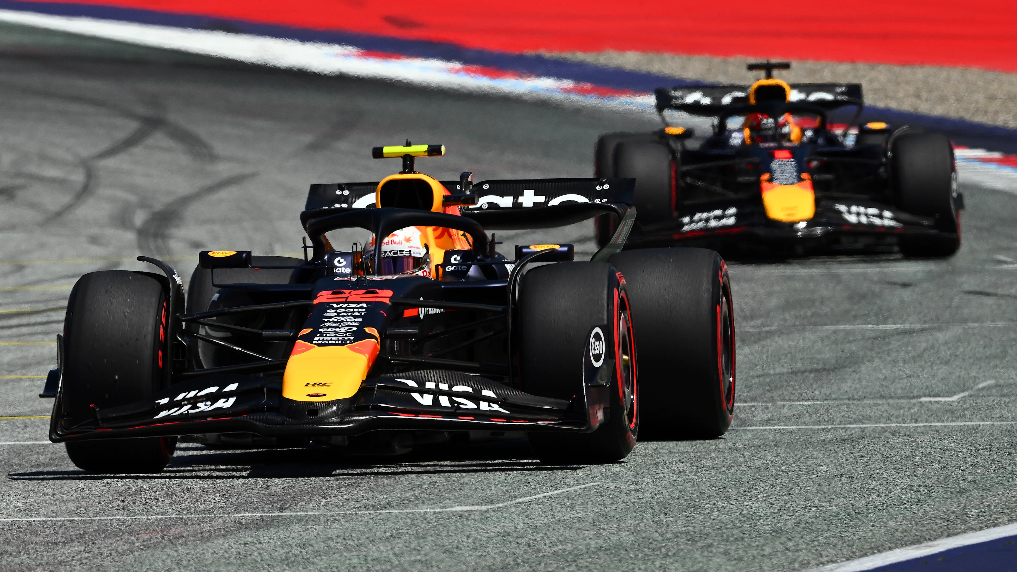 SPIELBERG, AUSTRIA - JUNE 28: Yuki Tsunoda of Japan driving the (22) Oracle Red Bull Racing RB21