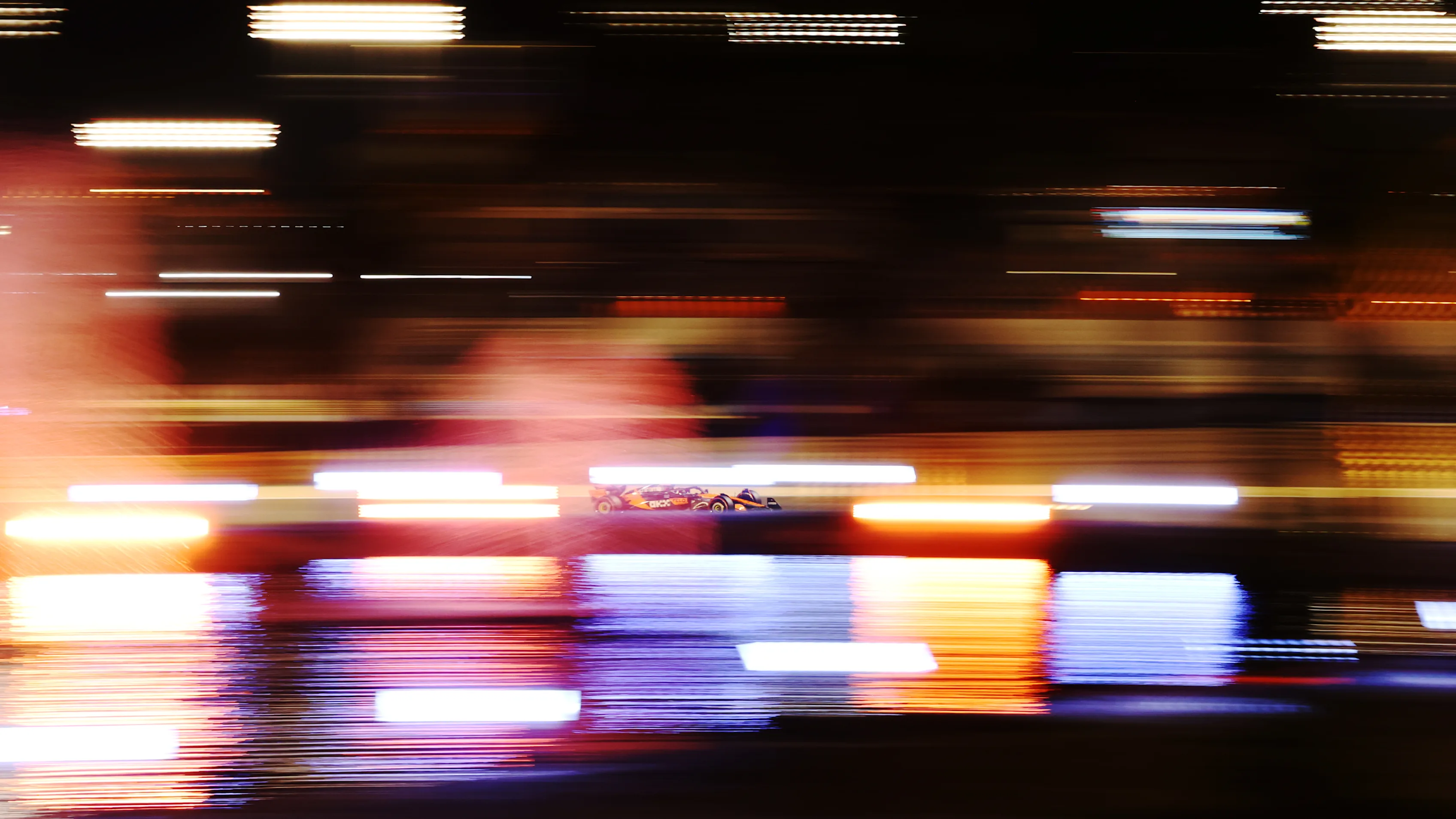 BAHRAIN, BAHRAIN - APRIL 12: Lando Norris of Great Britain driving the (4) McLaren MCL39 Mercedes