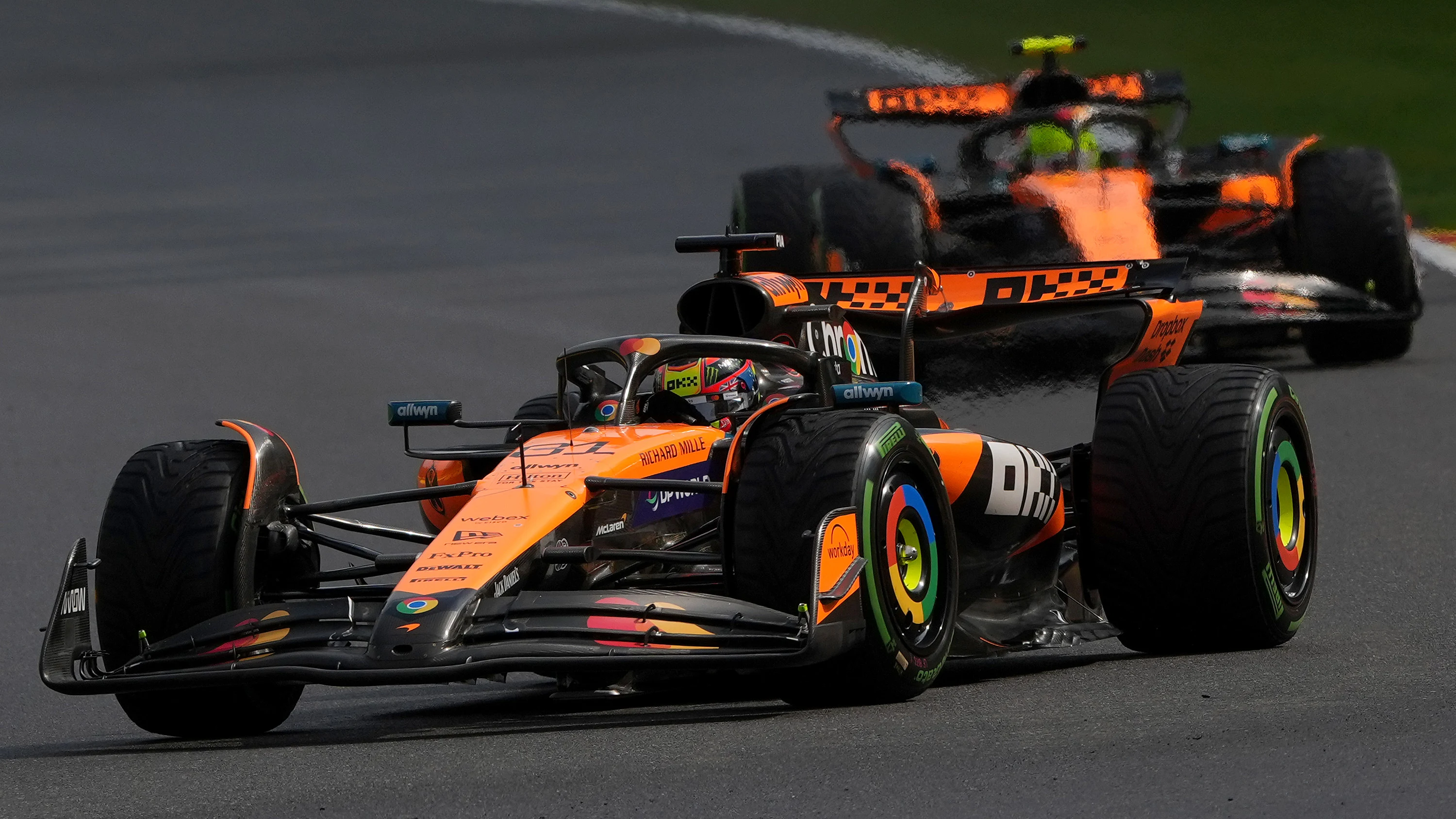 SPA, BELGIUM - JULY 27:  Oscar Piastri of Australia driving the (81) McLaren MCL39 Mercedes leads