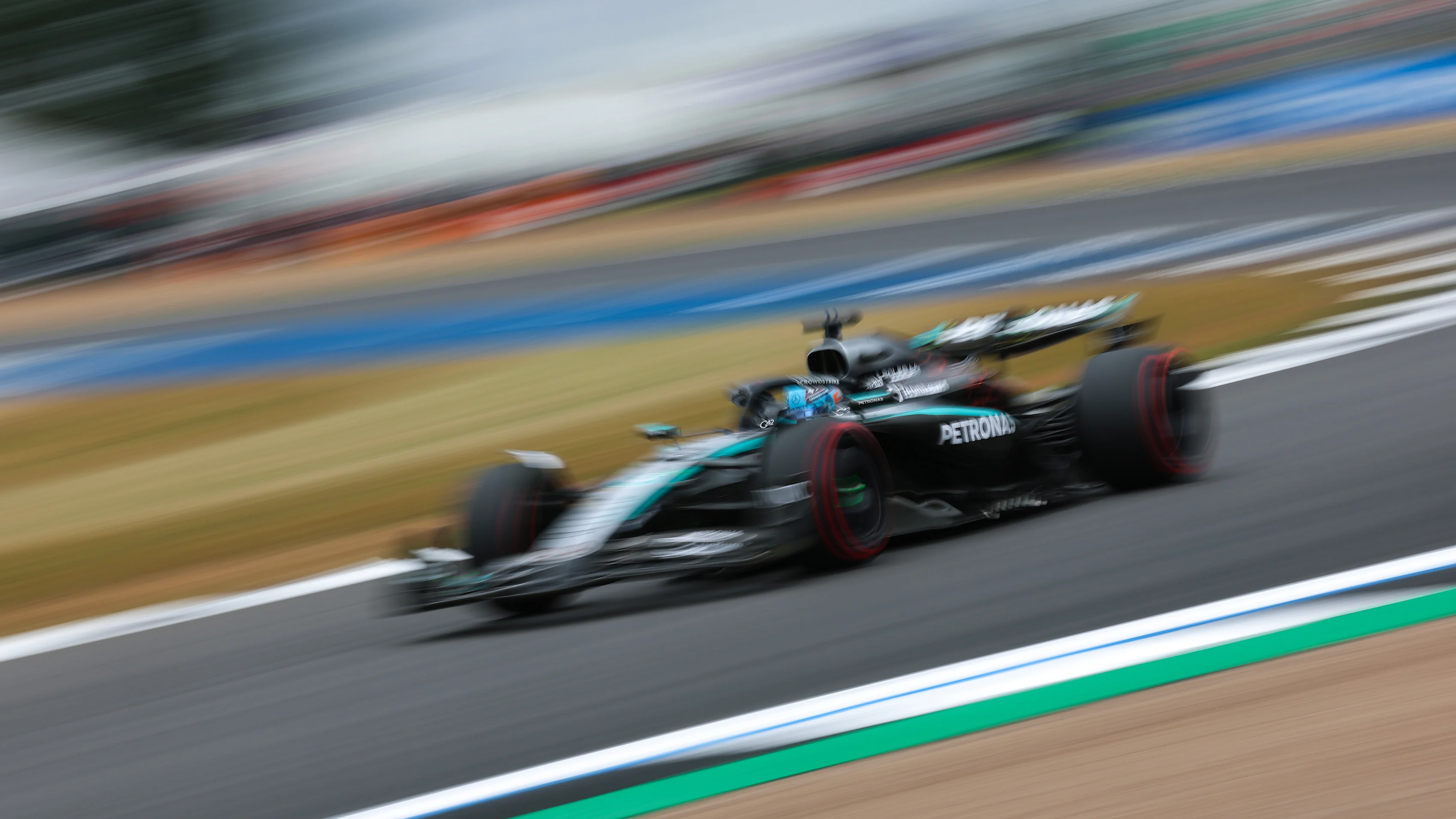 NORTHAMPTON, ENGLAND - JULY 05: George Russell of Great Britain driving the (63) Mercedes AMG Petronas F1 Team W16 on track during final practice ahead of the F1 Grand Prix of Great Britain at Silverstone Circuit on July 05, 2025 in Northampton, England. (Photo by Mark Thompson/Getty Images)