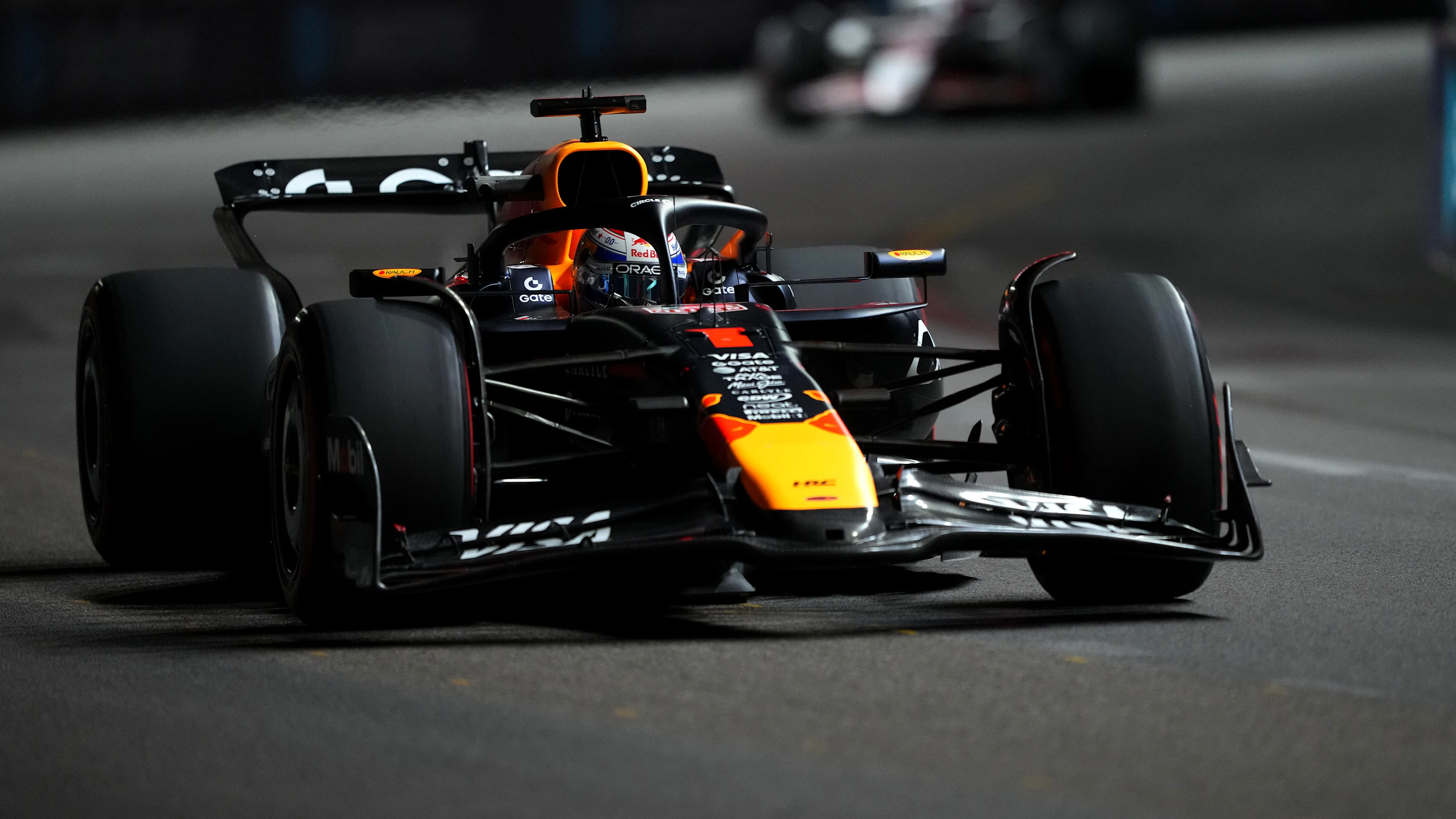 LAS VEGAS, NEVADA - NOVEMBER 20: Max Verstappen of the Netherlands driving the (1) Oracle Red Bull