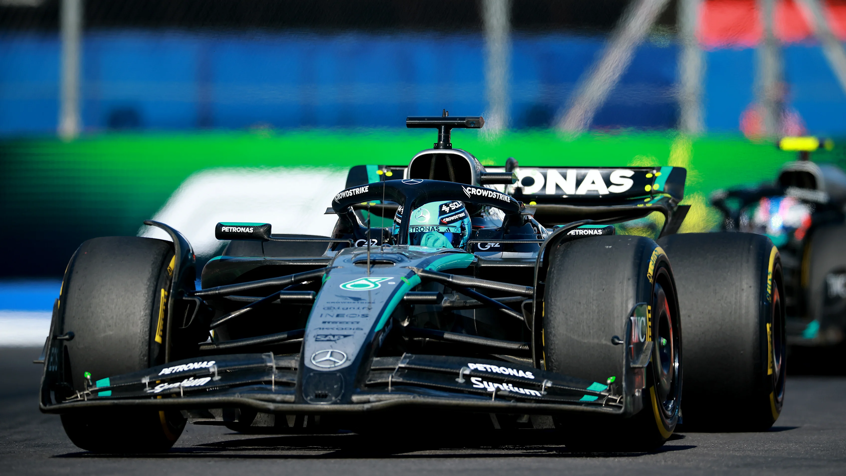 MEXICO CITY, MEXICO - OCTOBER 26: George Russell of Great Britain driving the (63) Mercedes AMG