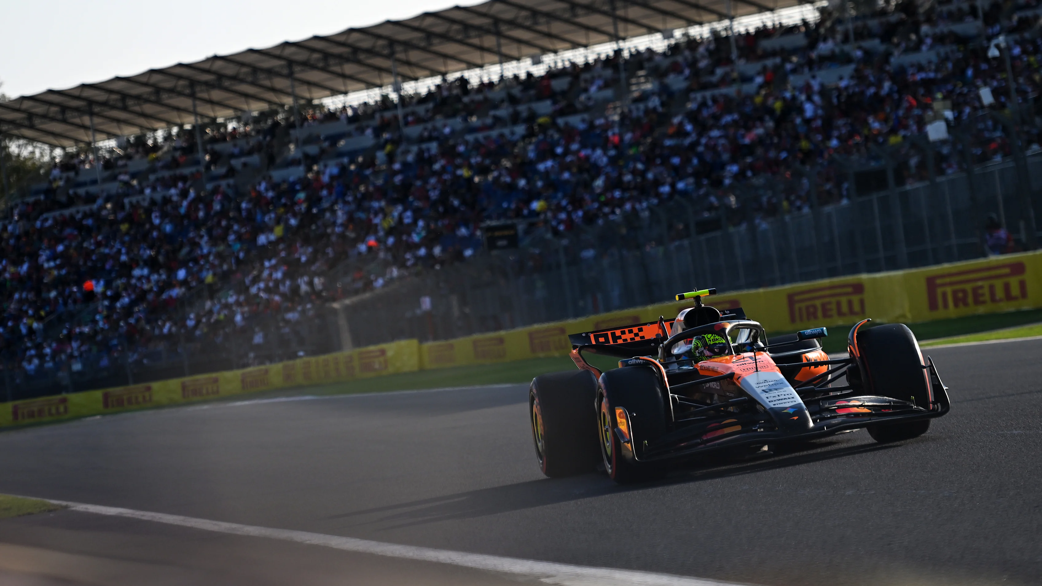 MEXICO CITY, MEXICO - OCTOBER 24: Lando Norris of Great Britain driving the (4) McLaren MCL39