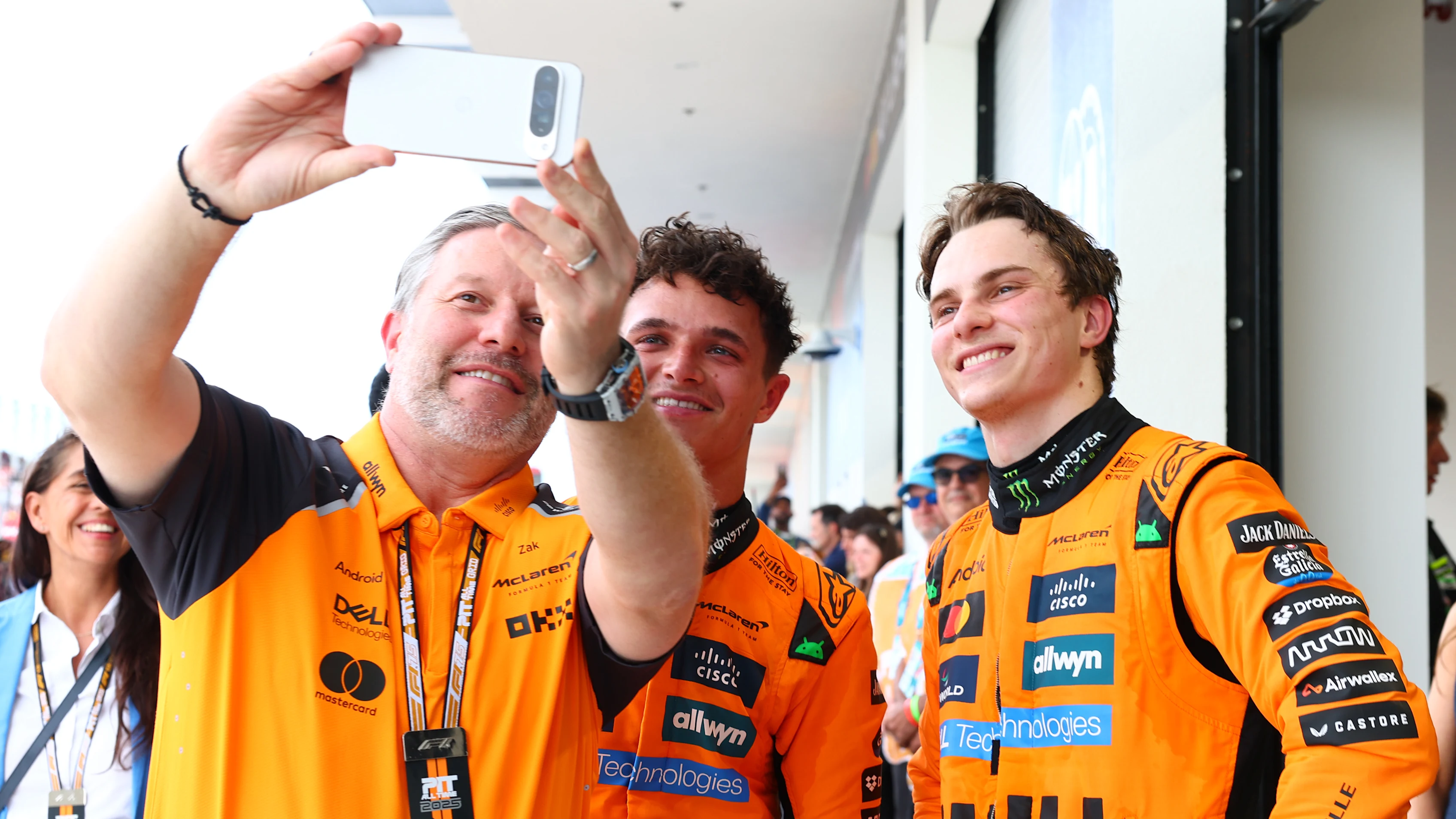 MIAMI, FLORIDA - MAY 04: Zak Brown, Chief Executive Officer of McLaren takes a selfie with Race