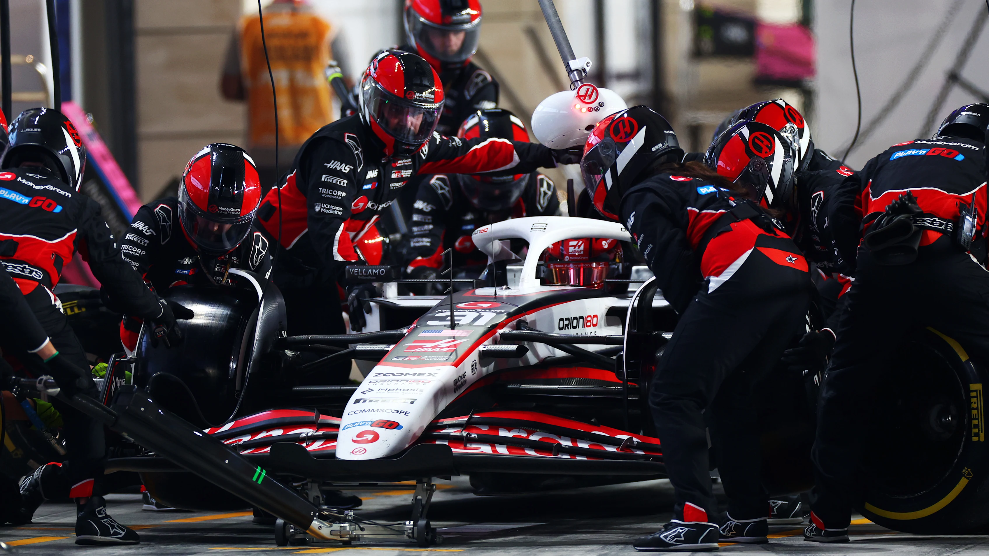 LUSAIL CITY, QATAR - NOVEMBER 30: Esteban Ocon of France driving the (31) Haas F1 VF-25 Ferrari