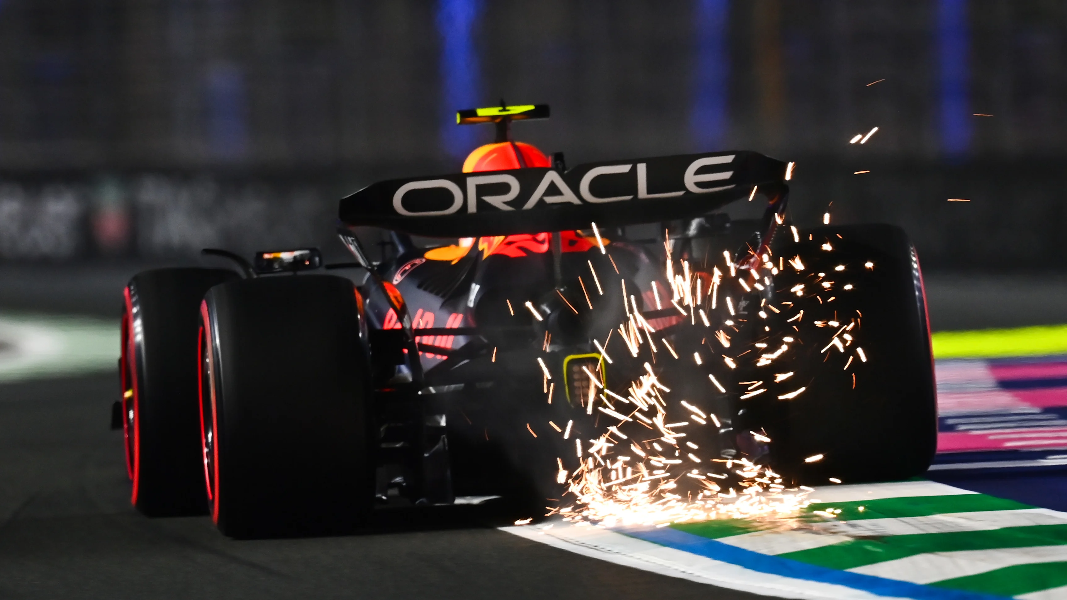 JEDDAH, SAUDI ARABIA - APRIL 18: Sparks fly behind Yuki Tsunoda of Japan driving the (22) Oracle