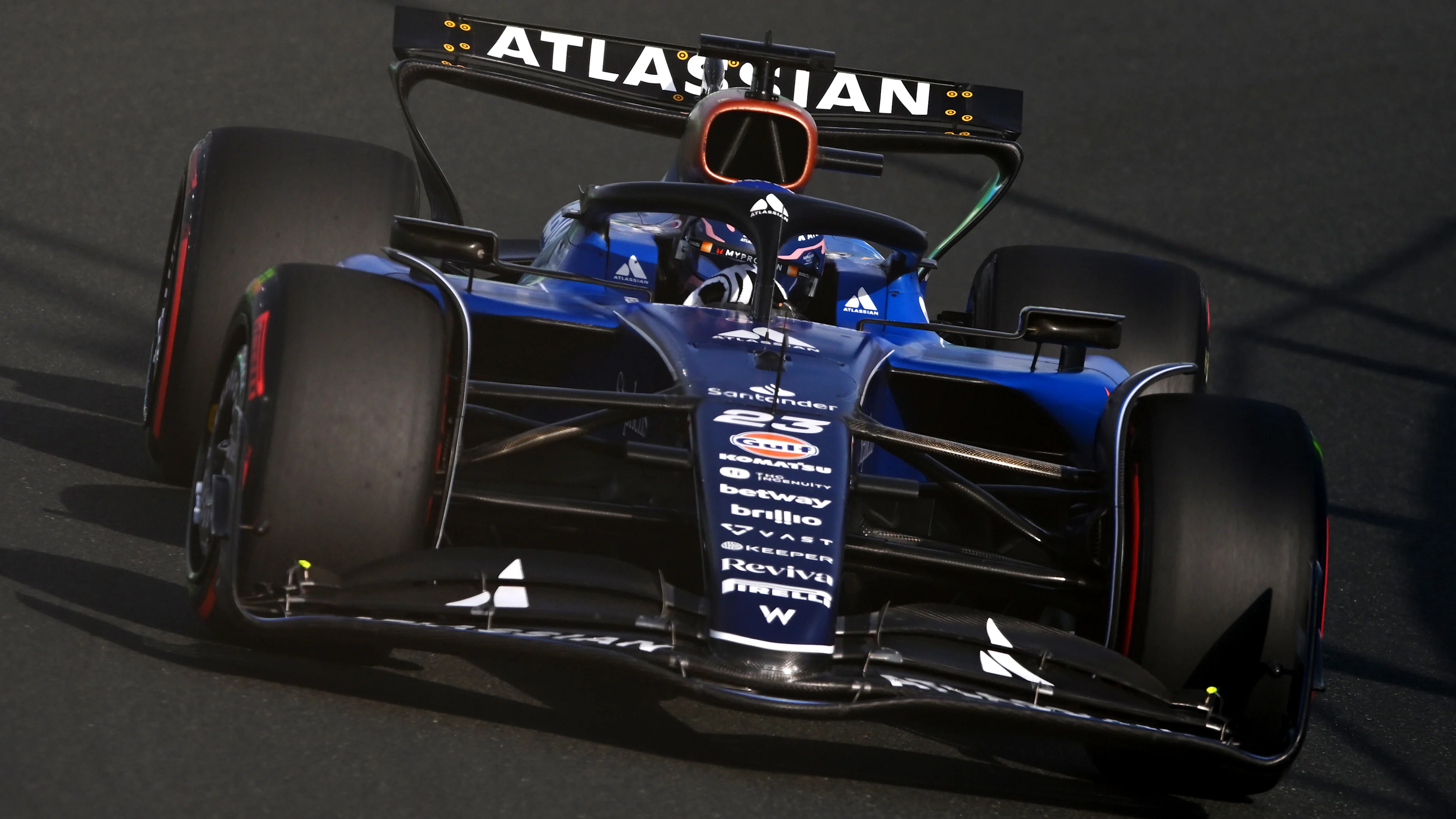 JEDDAH, SAUDI ARABIA - APRIL 19: Alexander Albon of Thailand driving the (23) Williams FW47
