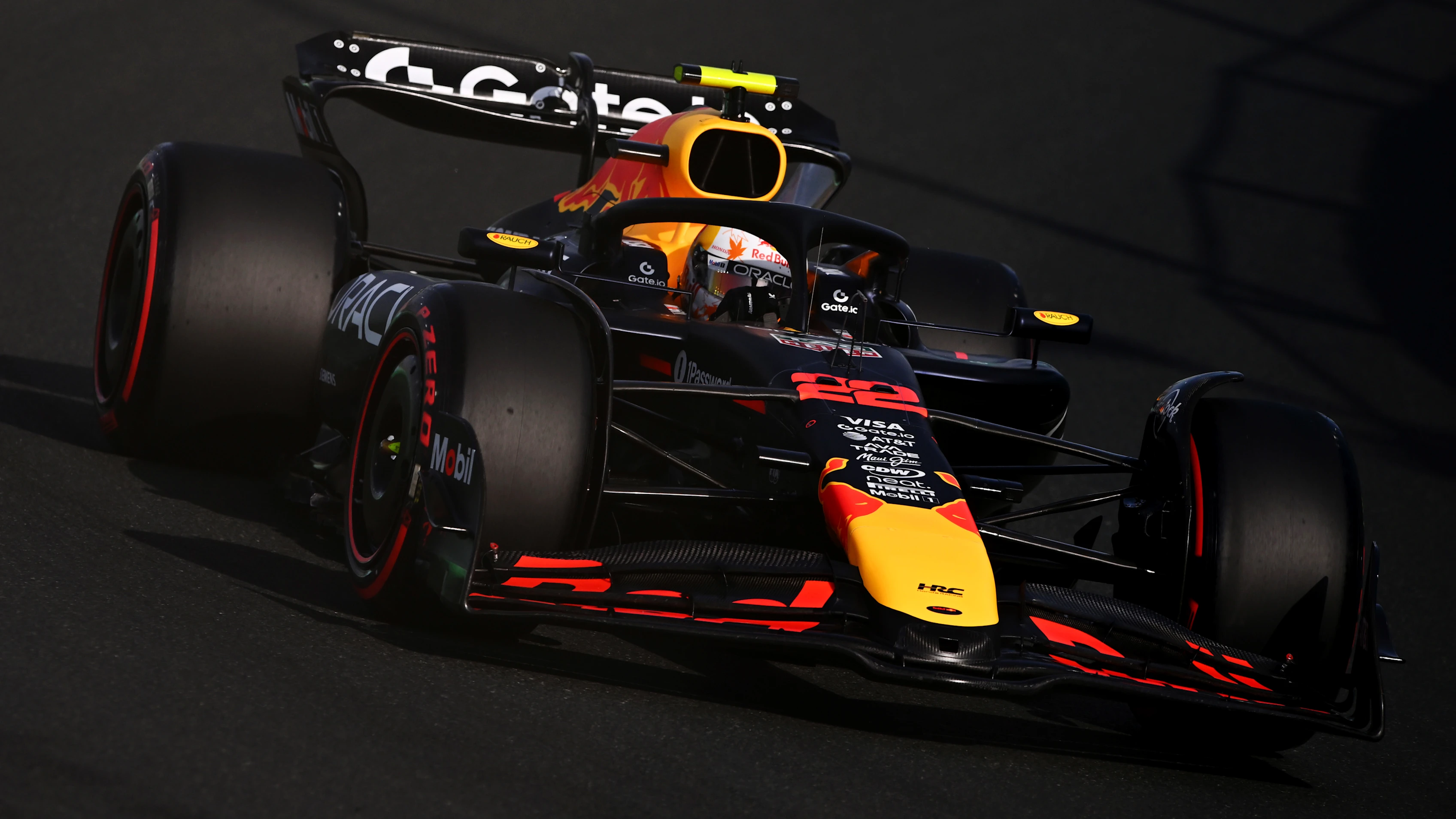 JEDDAH, SAUDI ARABIA - APRIL 19: Yuki Tsunoda of Japan driving the (22) Oracle Red Bull Racing RB21