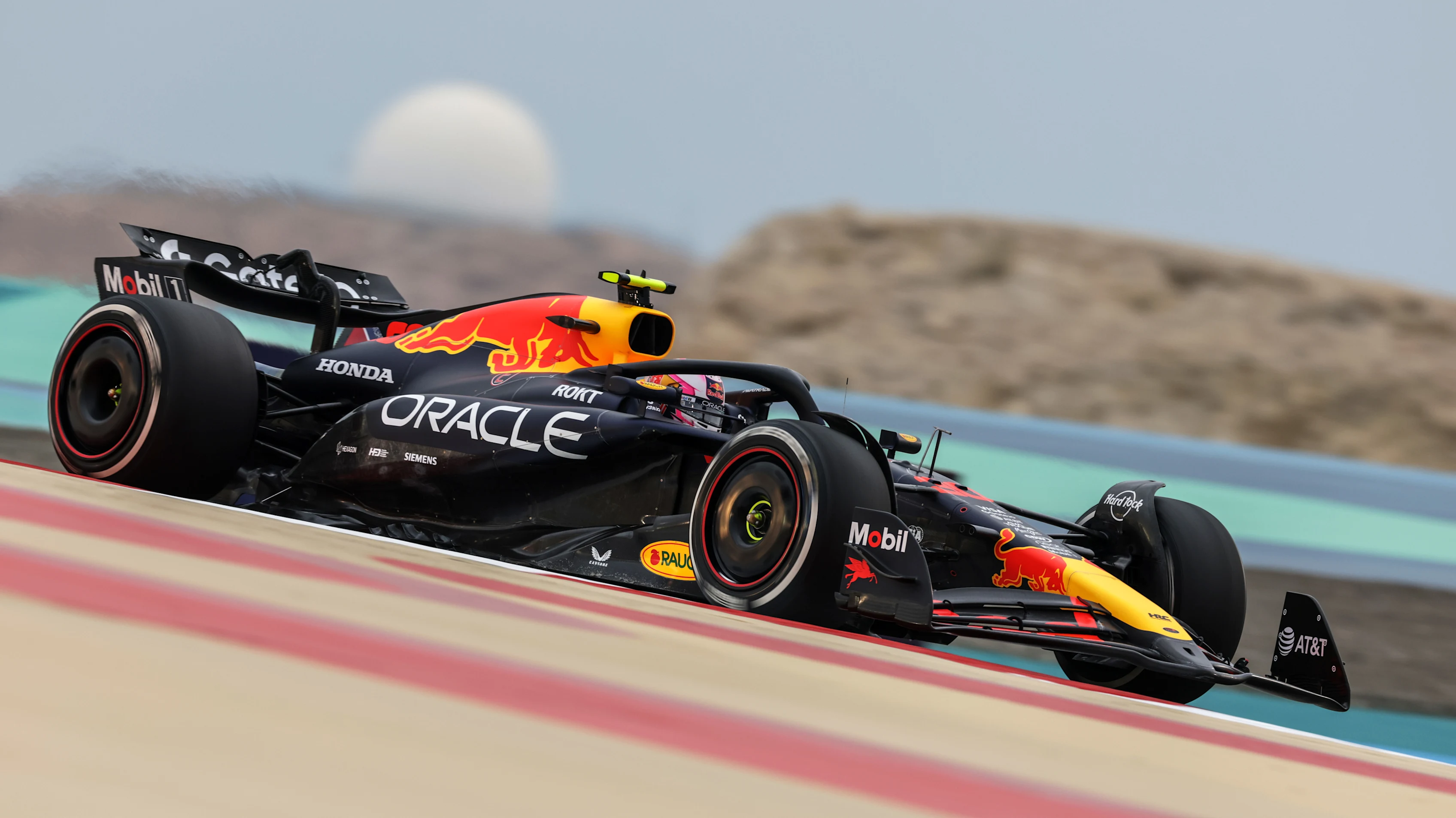 BAHRAIN, BAHRAIN - FEBRUARY 27: Liam Lawson of New Zealand driving the (30) Oracle Red Bull Racing