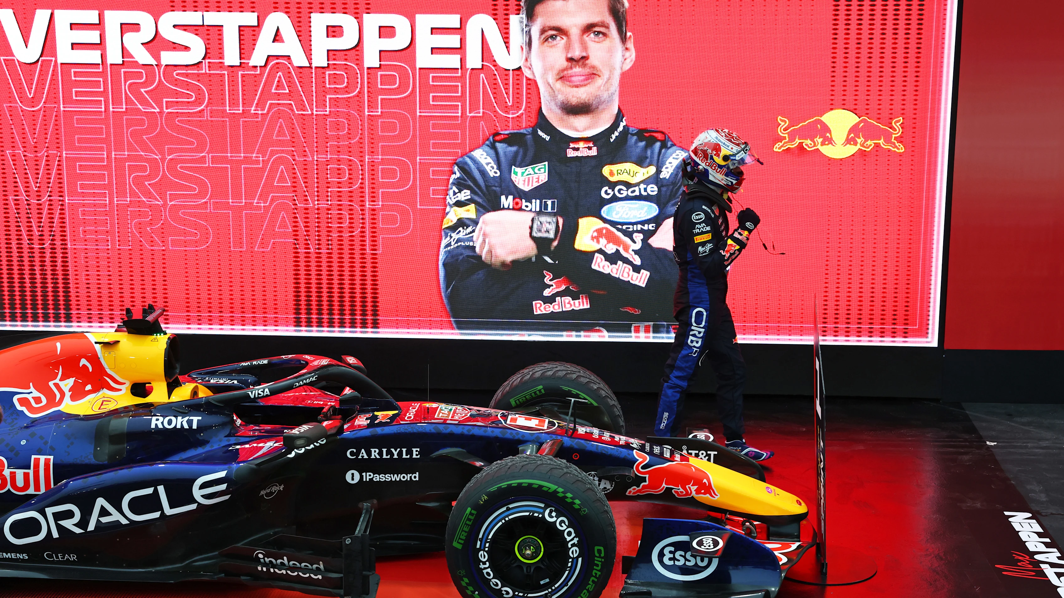 SINGAPORE, SINGAPORE - OCTOBER 10: Sprint winner Max Verstappen of the Netherlands and Oracle Red