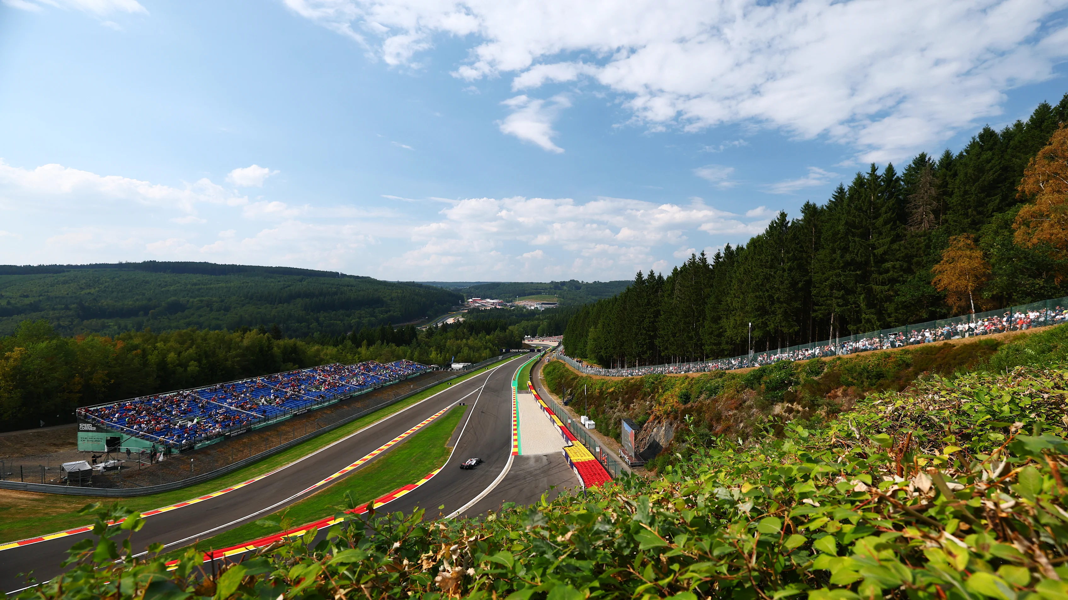 SPA, BELGIUM - JULY 17: Oliver Bearman of Great Britain driving the (87) Haas F1 VF-26 Ferrari on