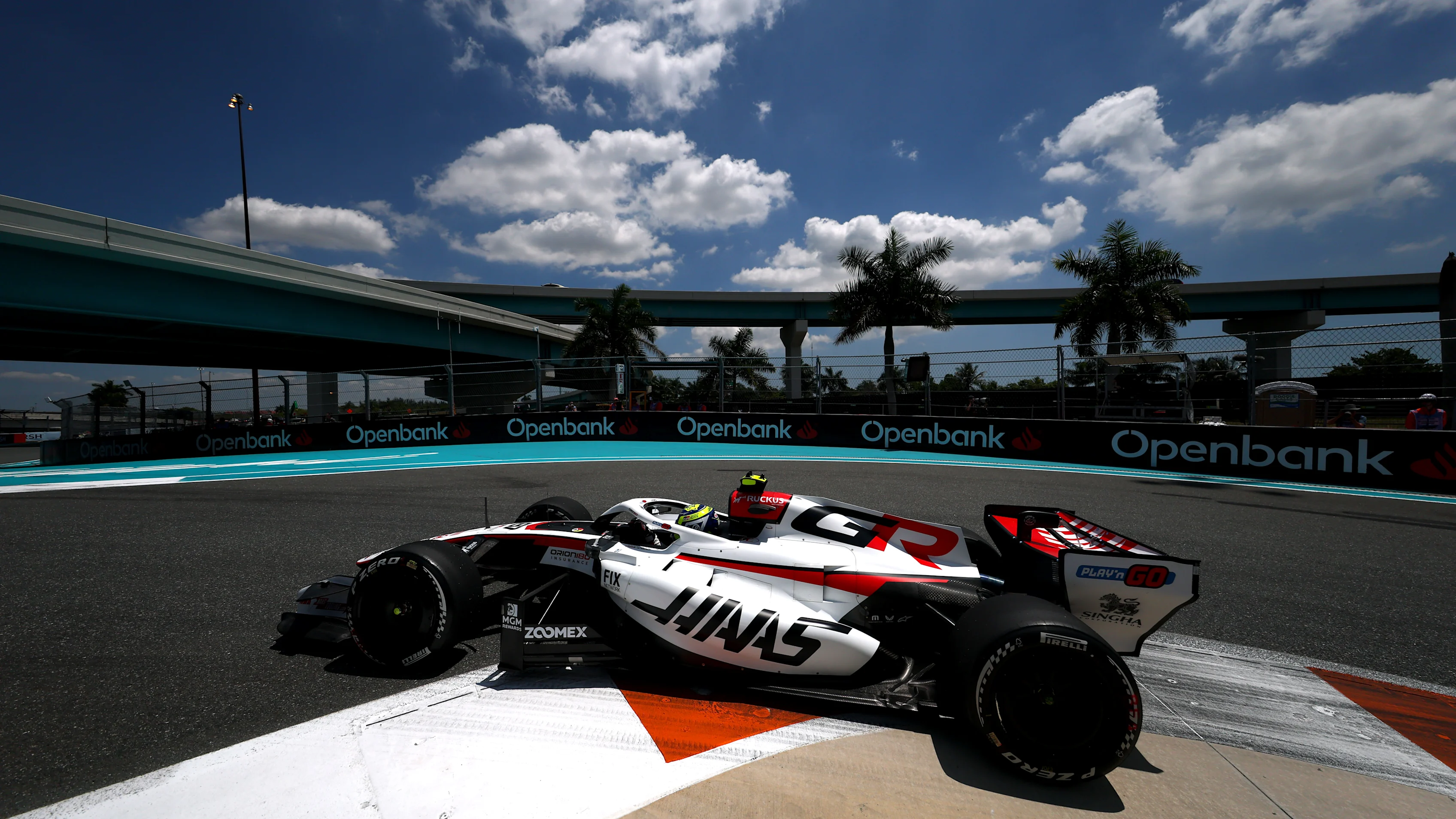 MIAMI, FLORIDA - MAY 01: Oliver Bearman of Great Britain driving the (87) Haas F1 VF-26 Ferrari on