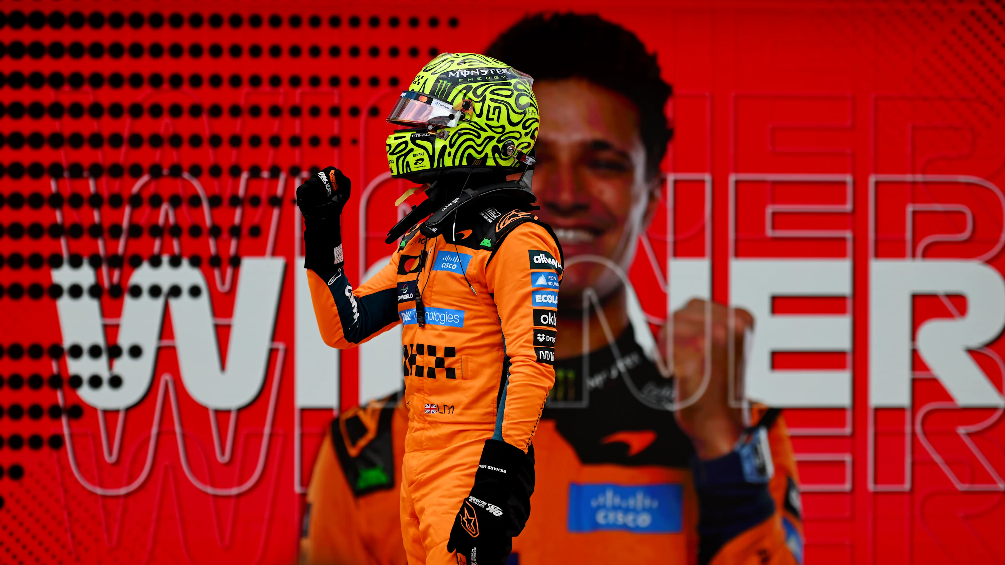 MIAMI, FLORIDA - MAY 02: Sprint winner Lando Norris of Great Britain and McLaren celebrates in parc