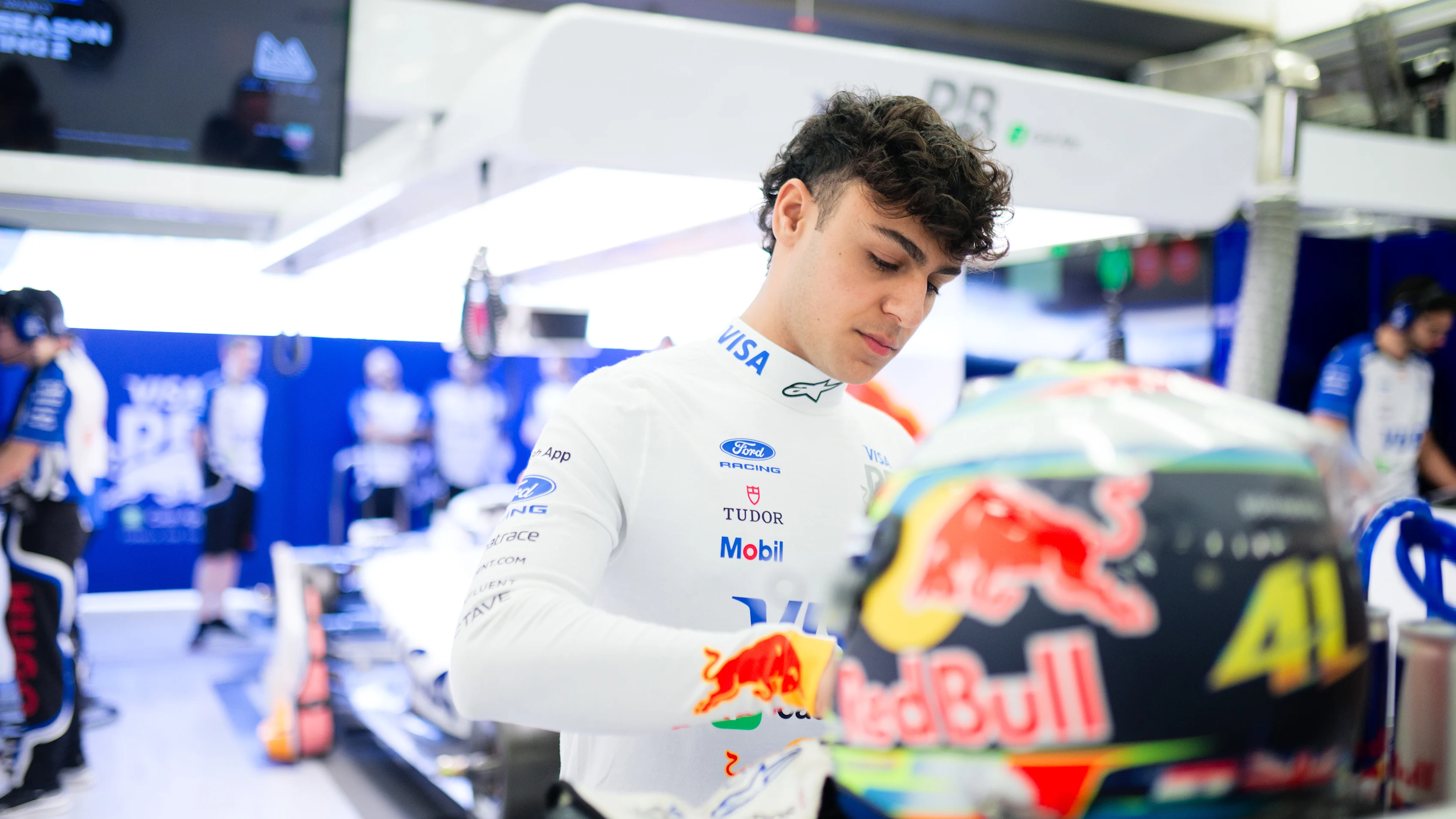 BAHRAIN, BAHRAIN - FEBRUARY 20: Arvid Lindblad of Great Britain and Visa Cash App Racing Bulls