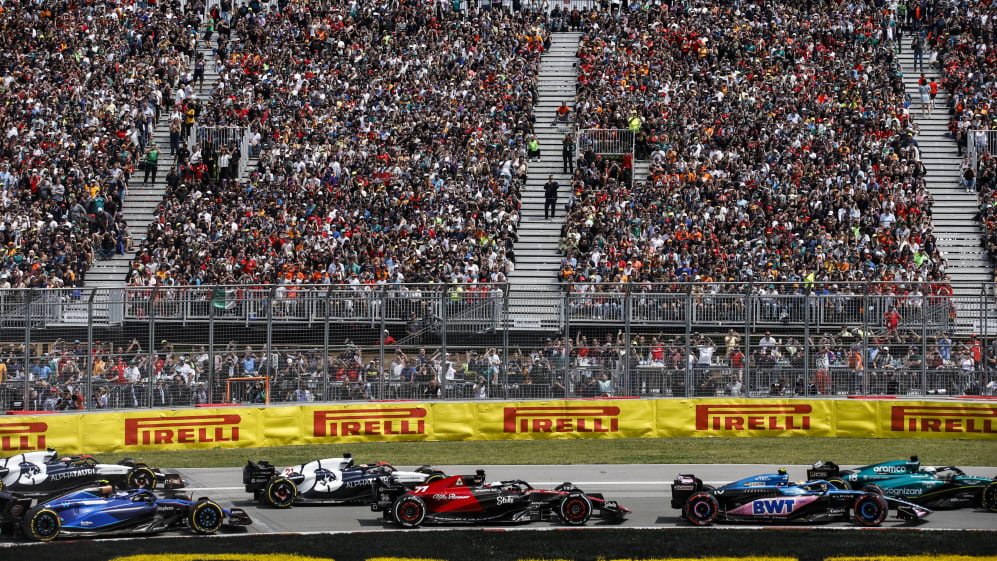 Salida de la carrera frente a los fanáticos durante el Gran Premio de Fórmula 1 Pirelli de Canadá del 15 al 18