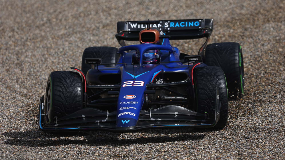 ZANDVOORT, PAÍSES BAJOS - 26 DE AGOSTO: Alexander Albon de Tailandia conduciendo el (23) Williams FW45