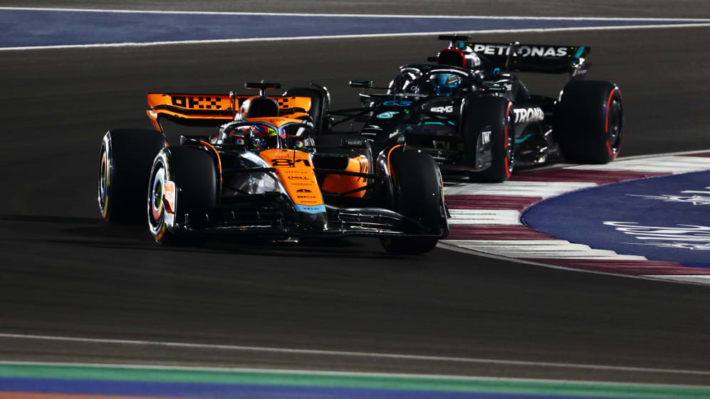 LUSAIL CITY, QATAR - 07 DE OCTUBRE: Oscar Piastri de Australia conduciendo el (81) McLaren MCL60 Mercedes