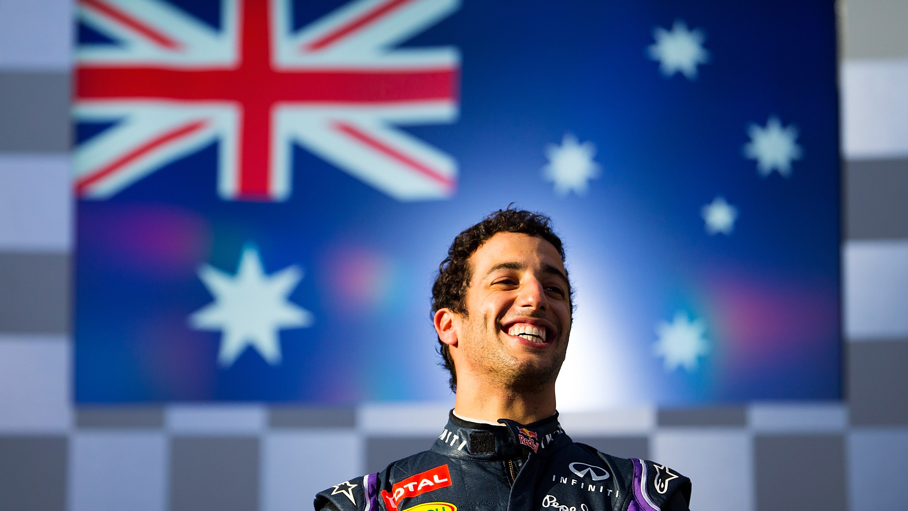 MELBOURNE, AUSTRALIA - MARCH 23: Daniel Ricciardo of Australia and Visa Cash App RB greets fans on