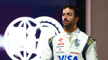 SINGAPORE, SINGAPORE - SEPTEMBER 21: 17th placed qualifier Daniel Ricciardo of Australia and Visa