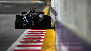 SINGAPORE, SINGAPORE - OCTOBER 10: Gabriel Bortoleto of Brazil driving the (5) Audi F1 Team R26 on
