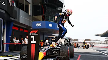 KUALA LUMPUR, MALAYSIA - OCTOBER 04: Race winner Max Verstappen of the Netherlands and Oracle Red