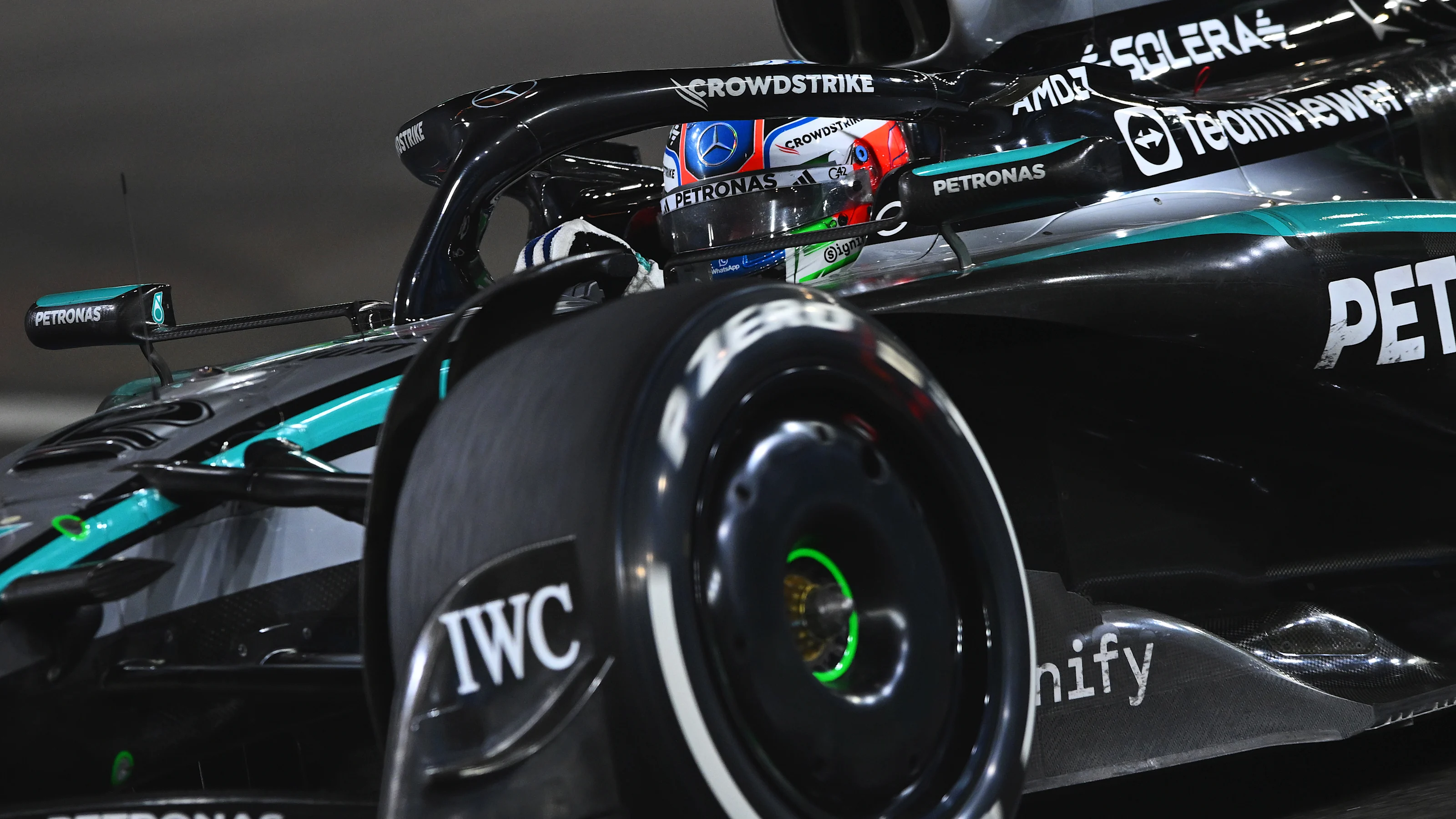 SINGAPORE, SINGAPORE - OCTOBER 05: Andrea Kimi Antonelli of Italy driving the (12) Mercedes AMG