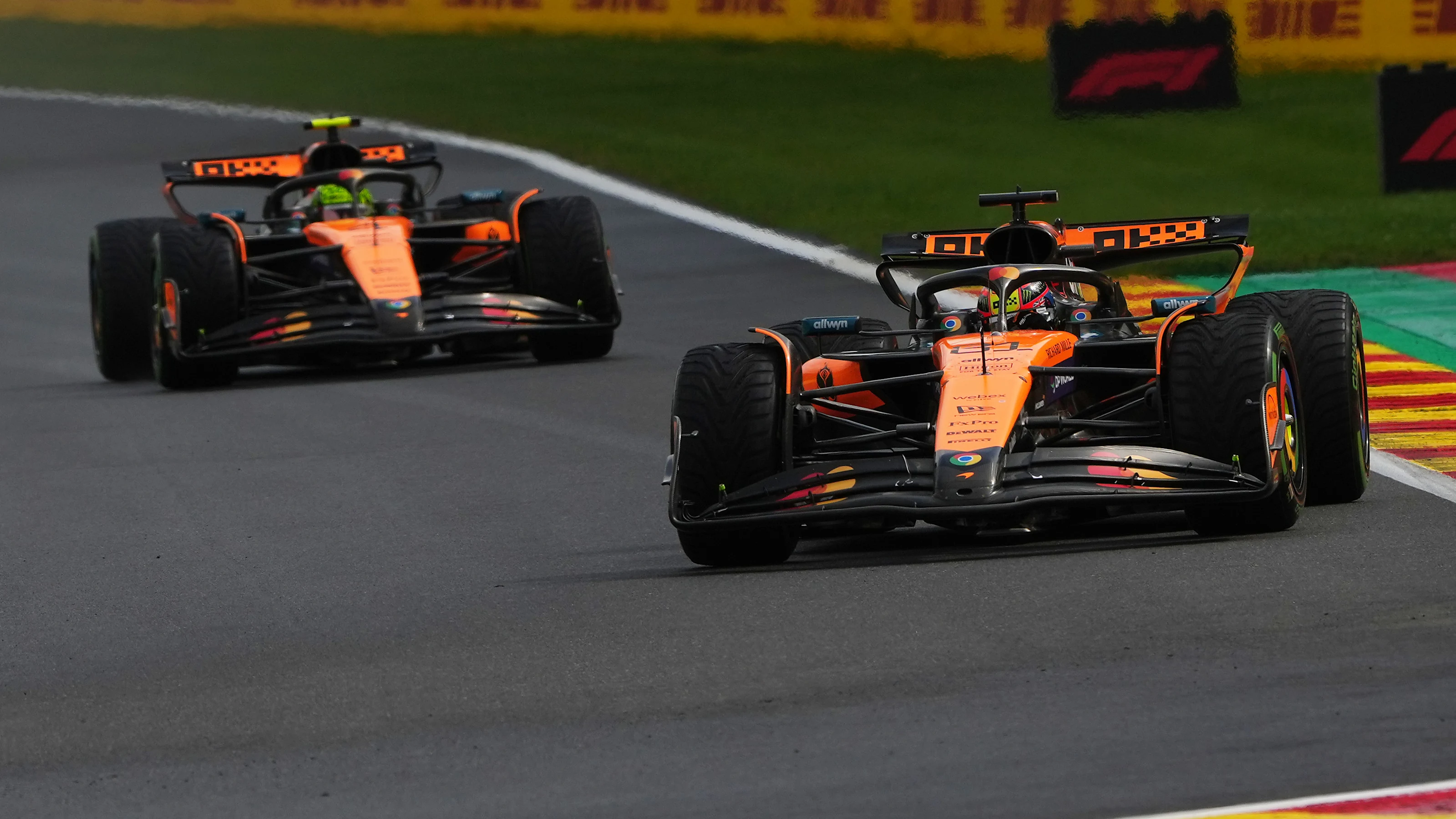 SPA, BELGIUM - JULY 27: Oscar Piastri of Australia driving the (81) McLaren MCL39 Mercedes leads