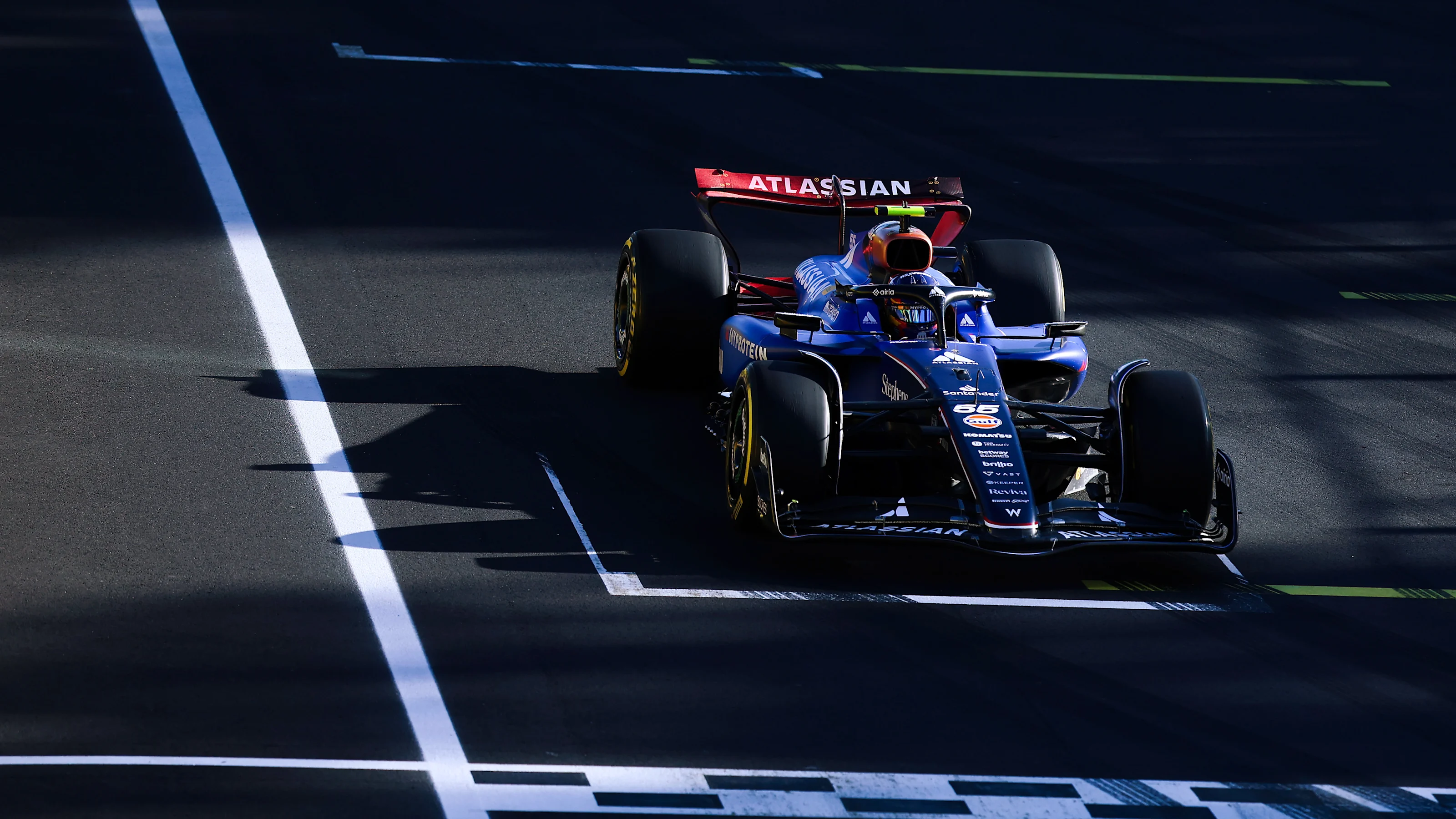 MONZA, ITALY - SEPTEMBER 05: Carlos Sainz of Spain driving the (55) Williams FW47 Mercedes on track
