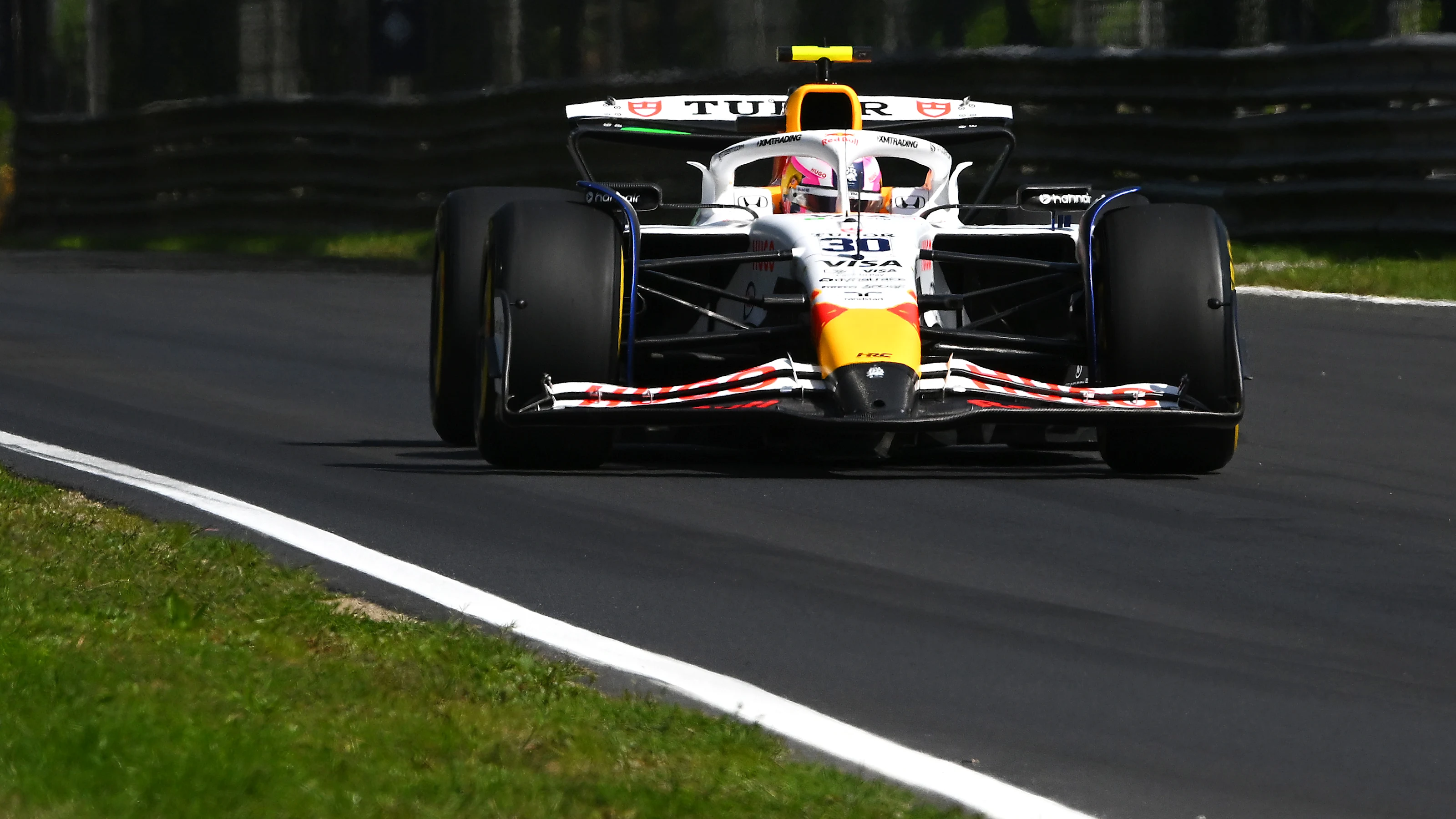MONZA, ITALY - SEPTEMBER 06: Liam Lawson of New Zealand driving the (30) Visa Cash App Racing Bulls