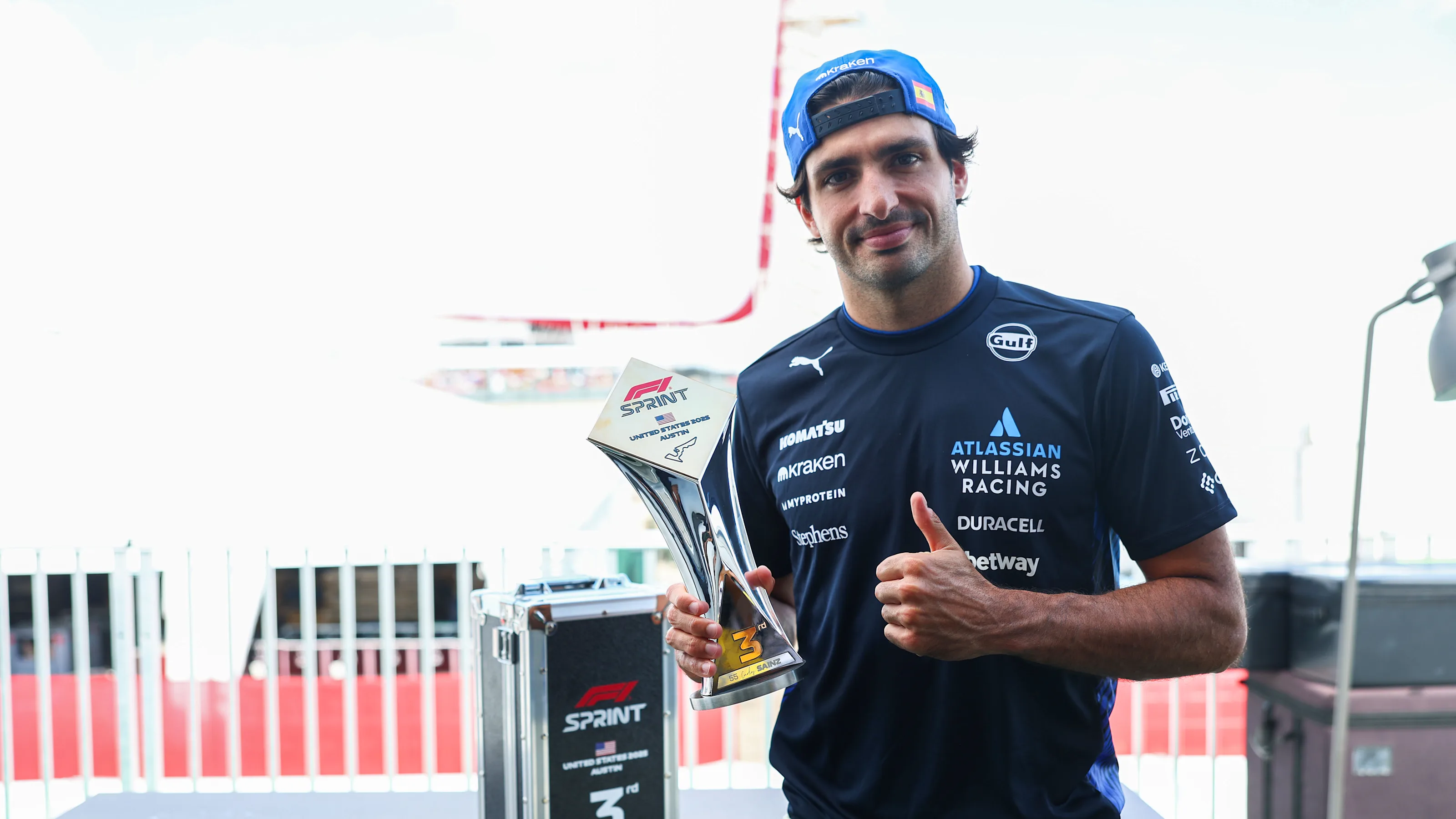 AUSTIN, TEXAS - OCTOBER 18: Third placed Carlos Sainz of Spain and Williams with his Sprint trophy
