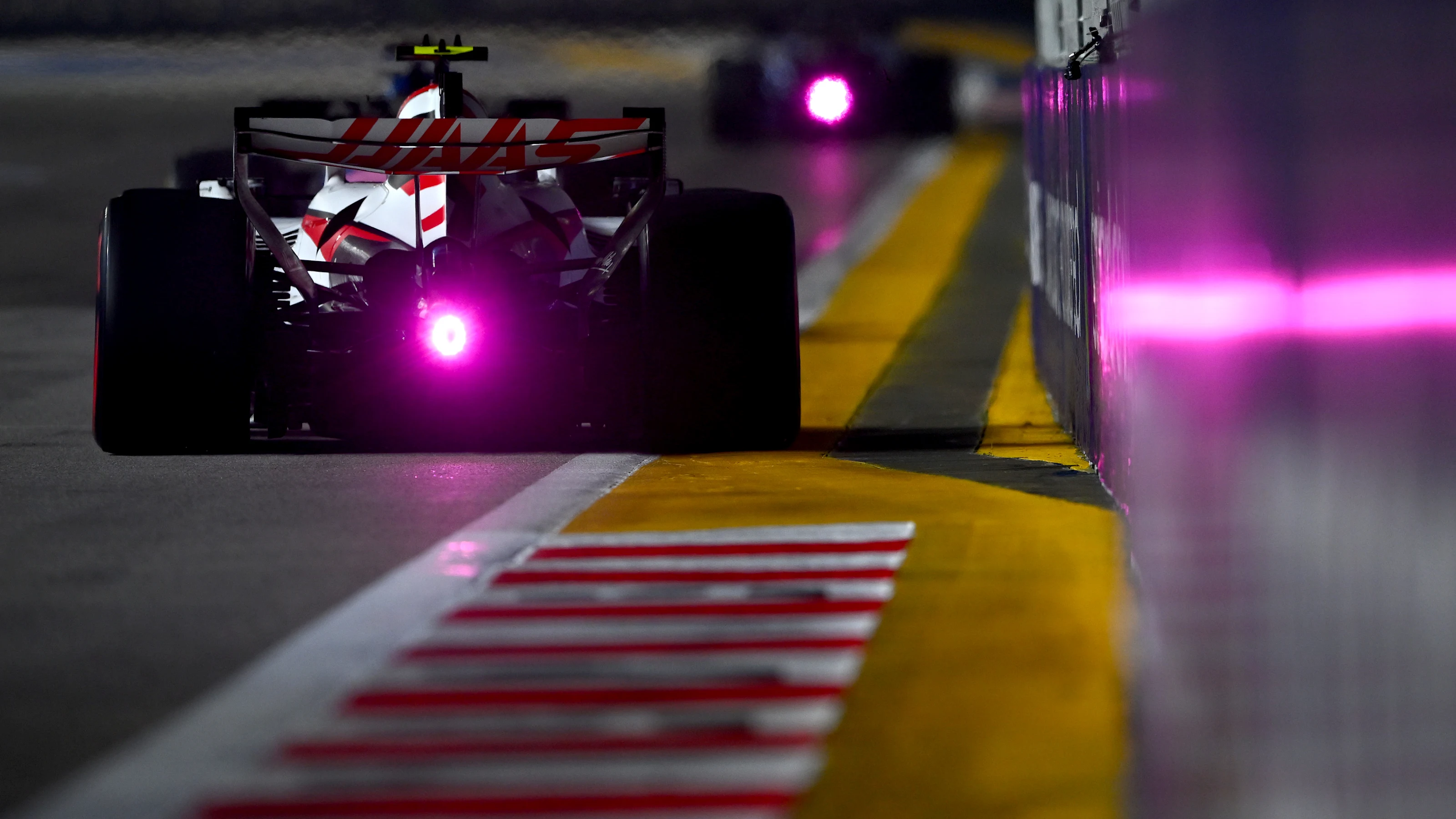 SINGAPORE, SINGAPORE - OCTOBER 11: Oliver Bearman of Great Britain driving the (87) Haas F1 VF-26