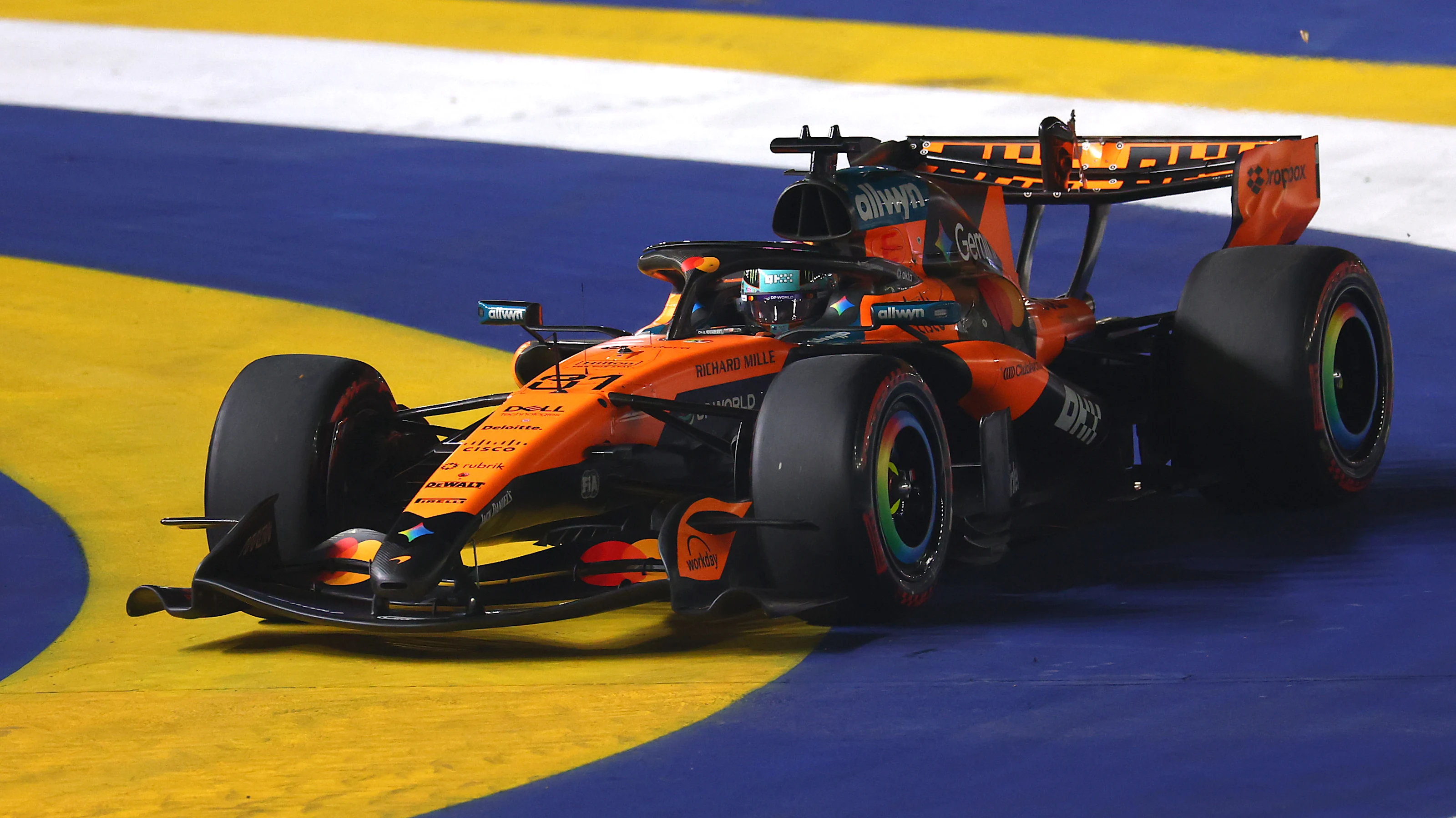 SINGAPORE, SINGAPORE - OCTOBER 10: Oscar Piastri of Australia driving the (81) McLaren MCL40