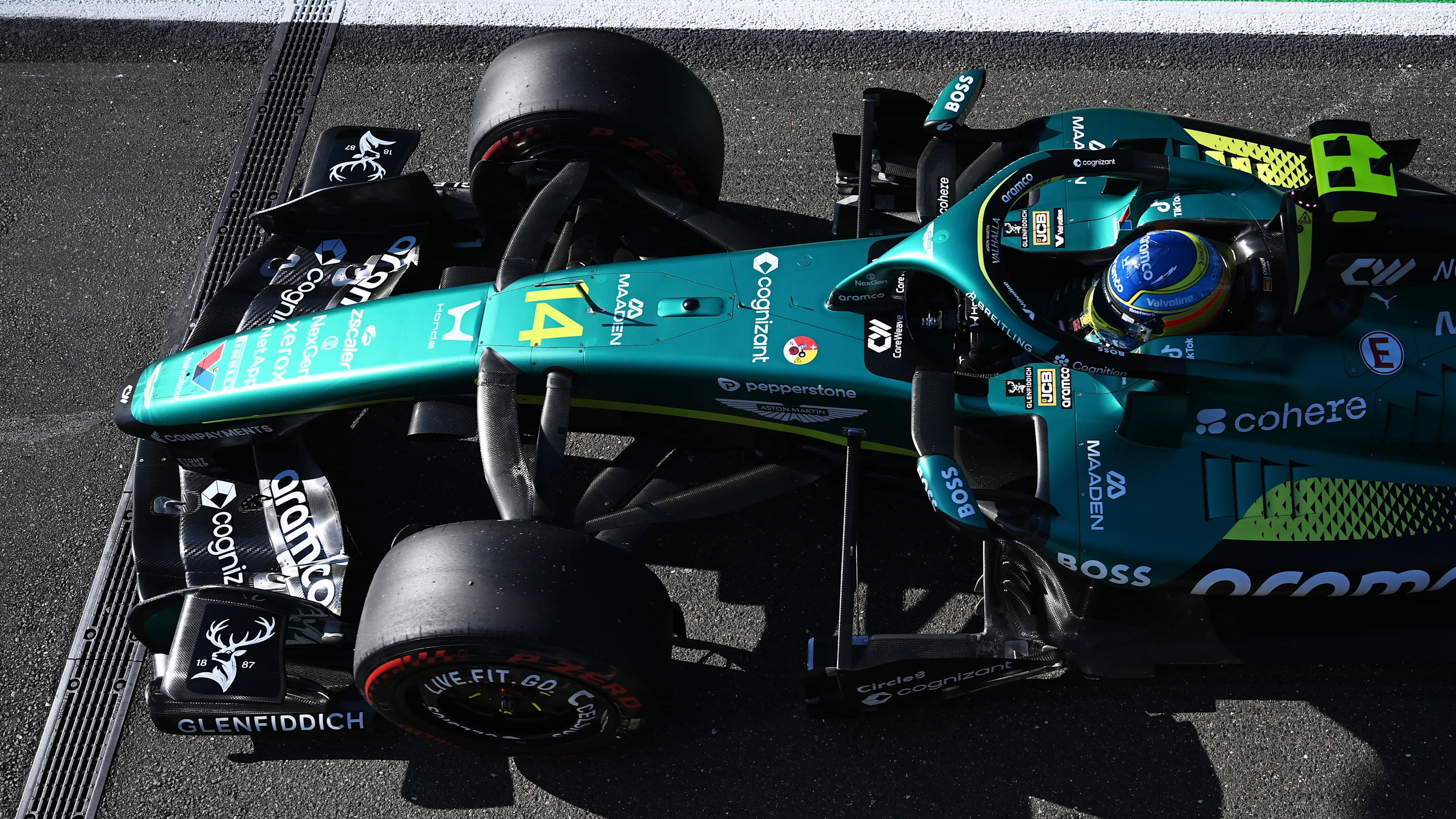SPIELBERG, AUSTRIA - JUNE 26: Fernando Alonso of Spain driving the (14) Aston Martin F1 Team AMR26
