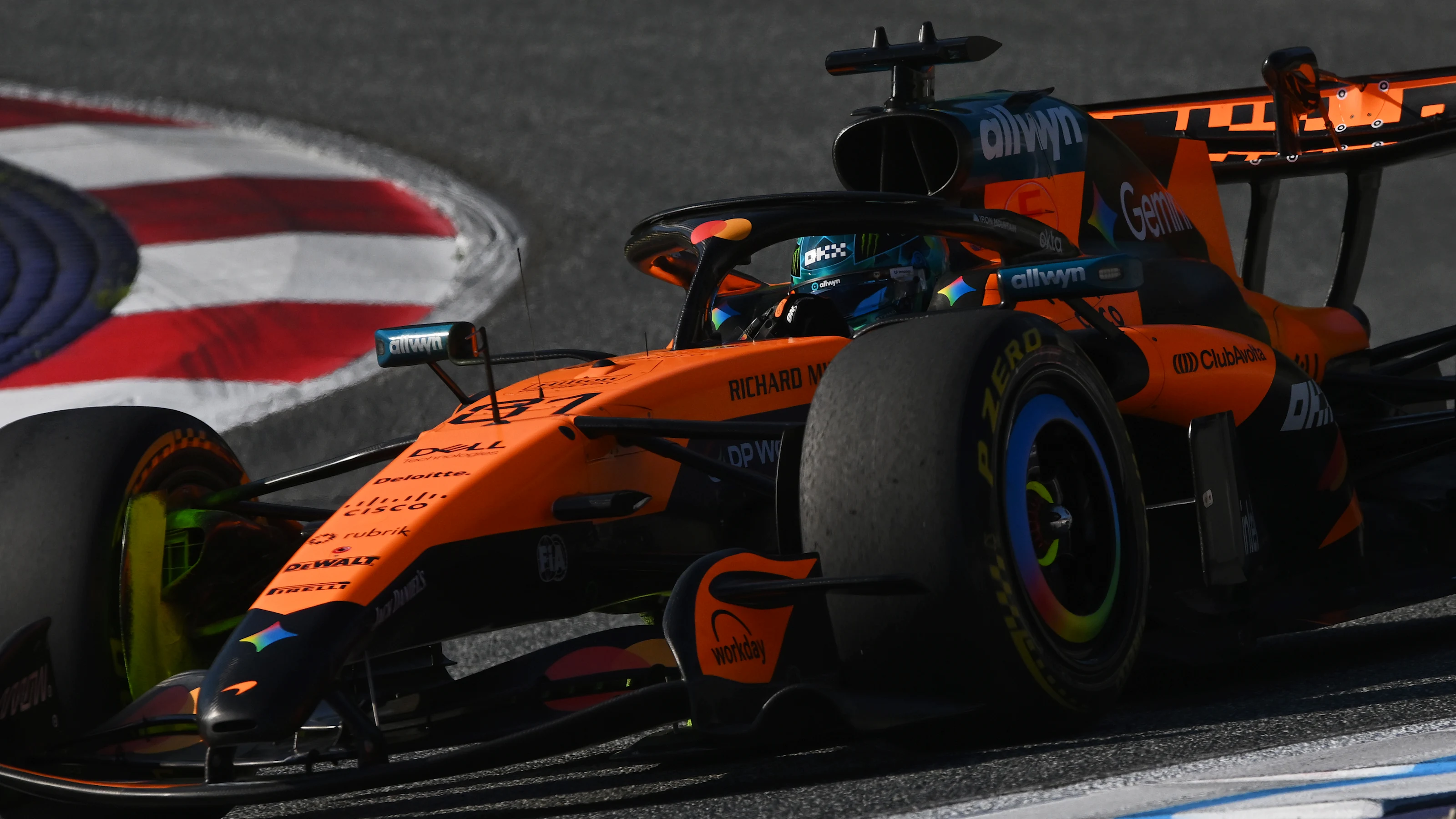 SPIELBERG, AUSTRIA - JUNE 26: Oscar Piastri of Australia driving the (81) McLaren MCL40 Mercedes on