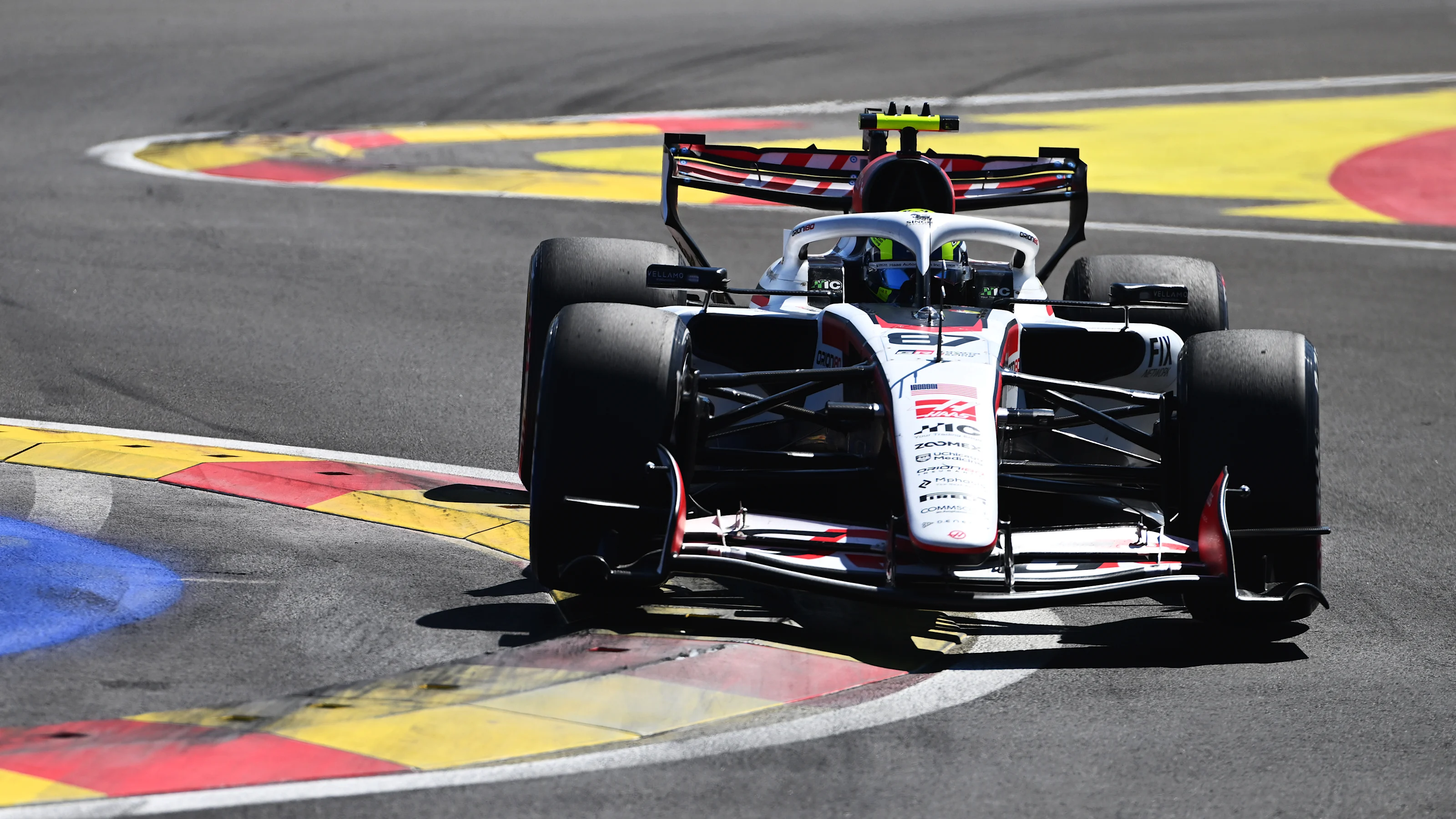MADRID, SPAIN - SEPTEMBER 13: Oliver Bearman of Great Britain driving the (87) Haas F1 VF-26