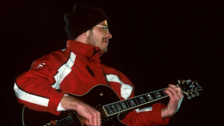 Jacques Villeneuve(CDN) enjoys his guitar Villars 24 Hour Ski race, Villars, Switzerland - 13-14
